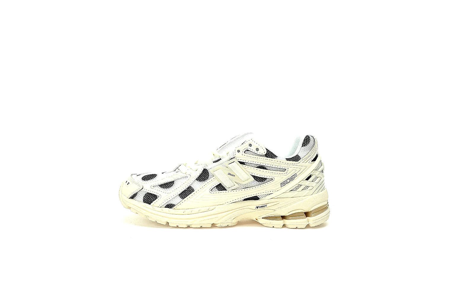 Kako Find List budget photos for Asics Cream Black Gel Runner Sneaker