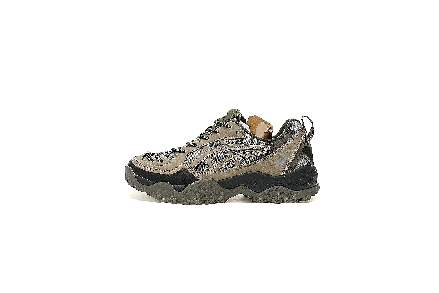 ASICS tan olive rugged trail low find at CNY 420