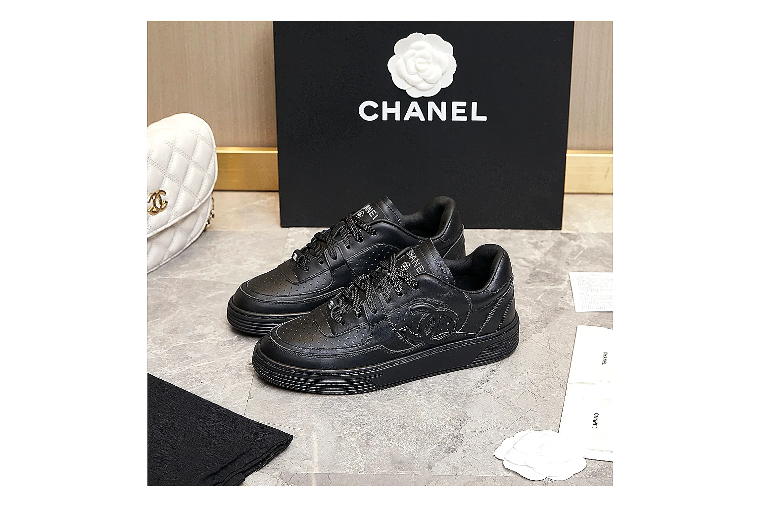 Kako Find List budget photos for Chanel Black Runner Sneaker thumbnail 3