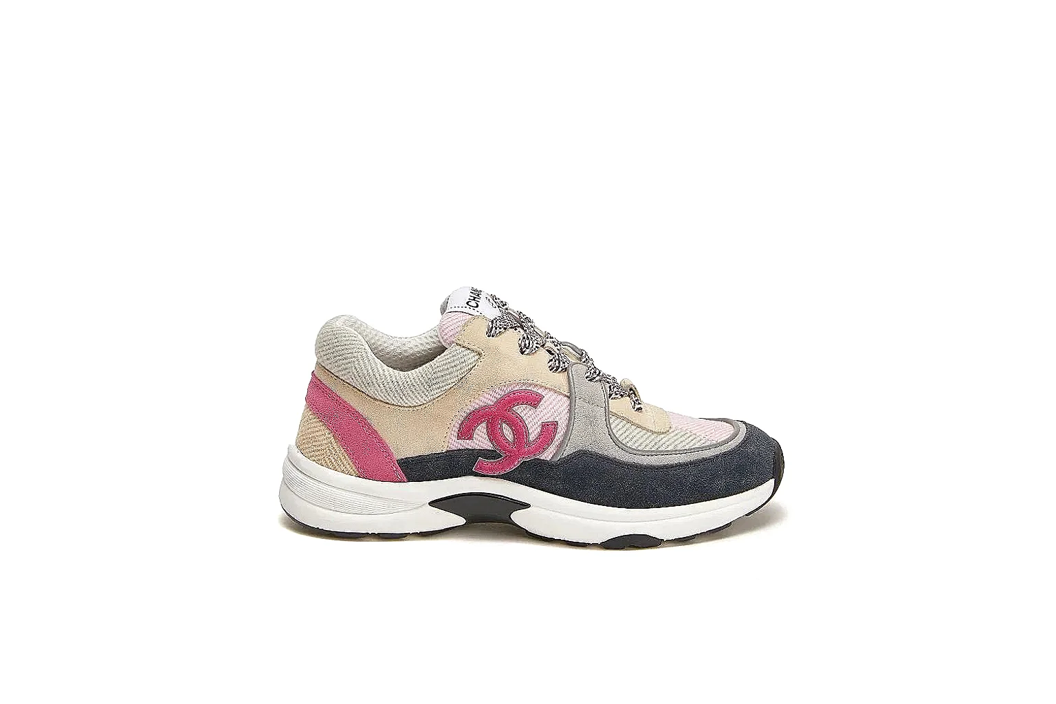 Kako Find List budget photos for Chanel Black White Runner Sneaker