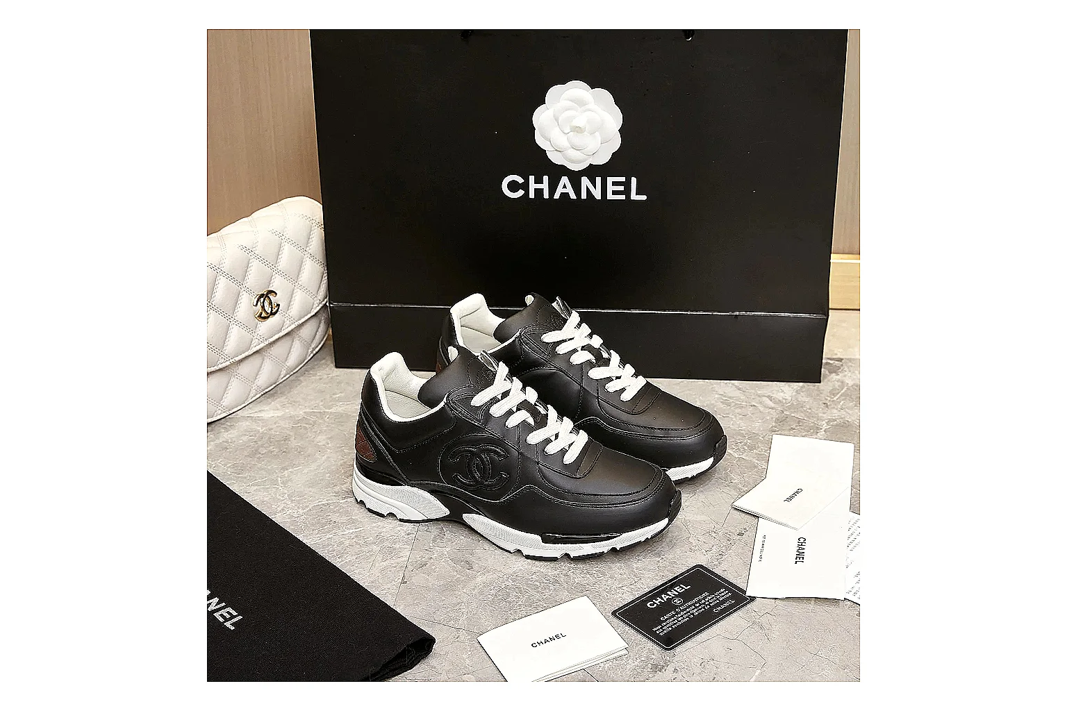 kakofindlist.com Chanel Black CC Runner 3705 Black runner product image thumbnail 2