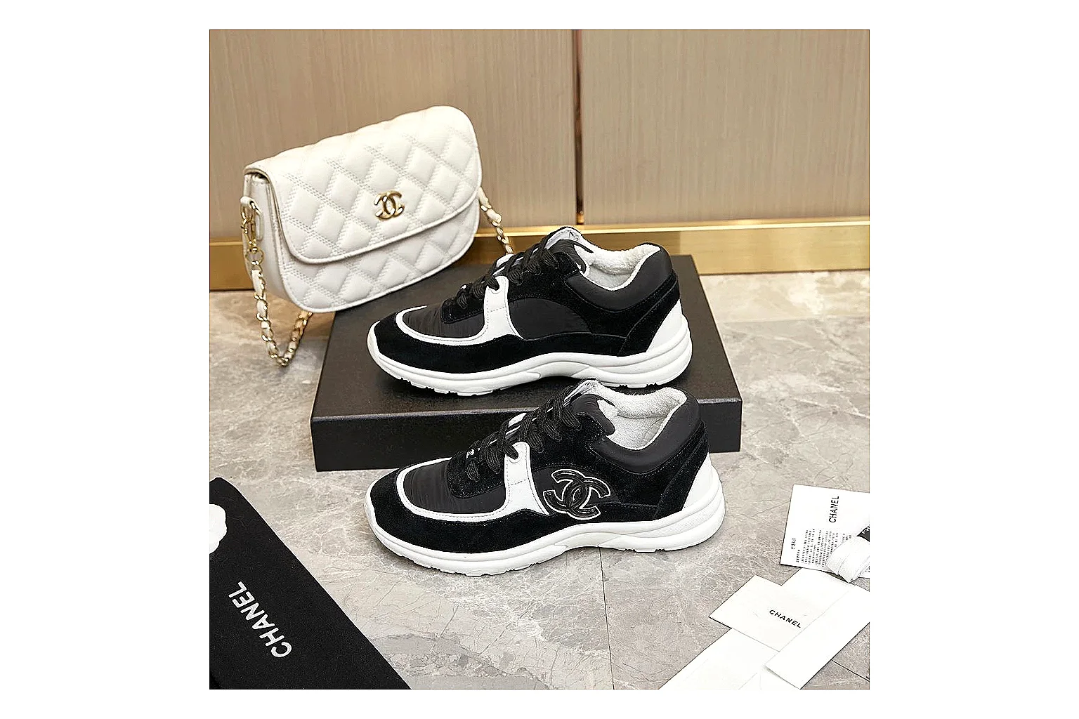 kakofindlist.com Chanel Black White CC Runner 2802 Black White runner product image thumbnail 4