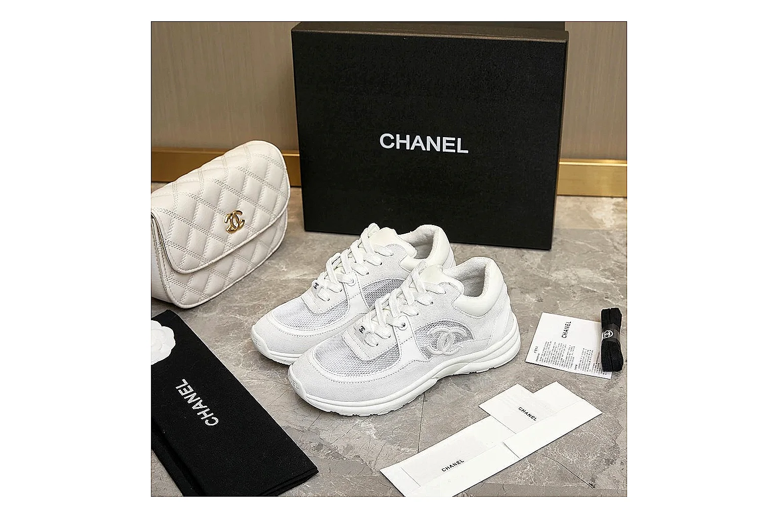 kakofindlist.com Chanel White CC Runner 2774 White runner product image thumbnail 2