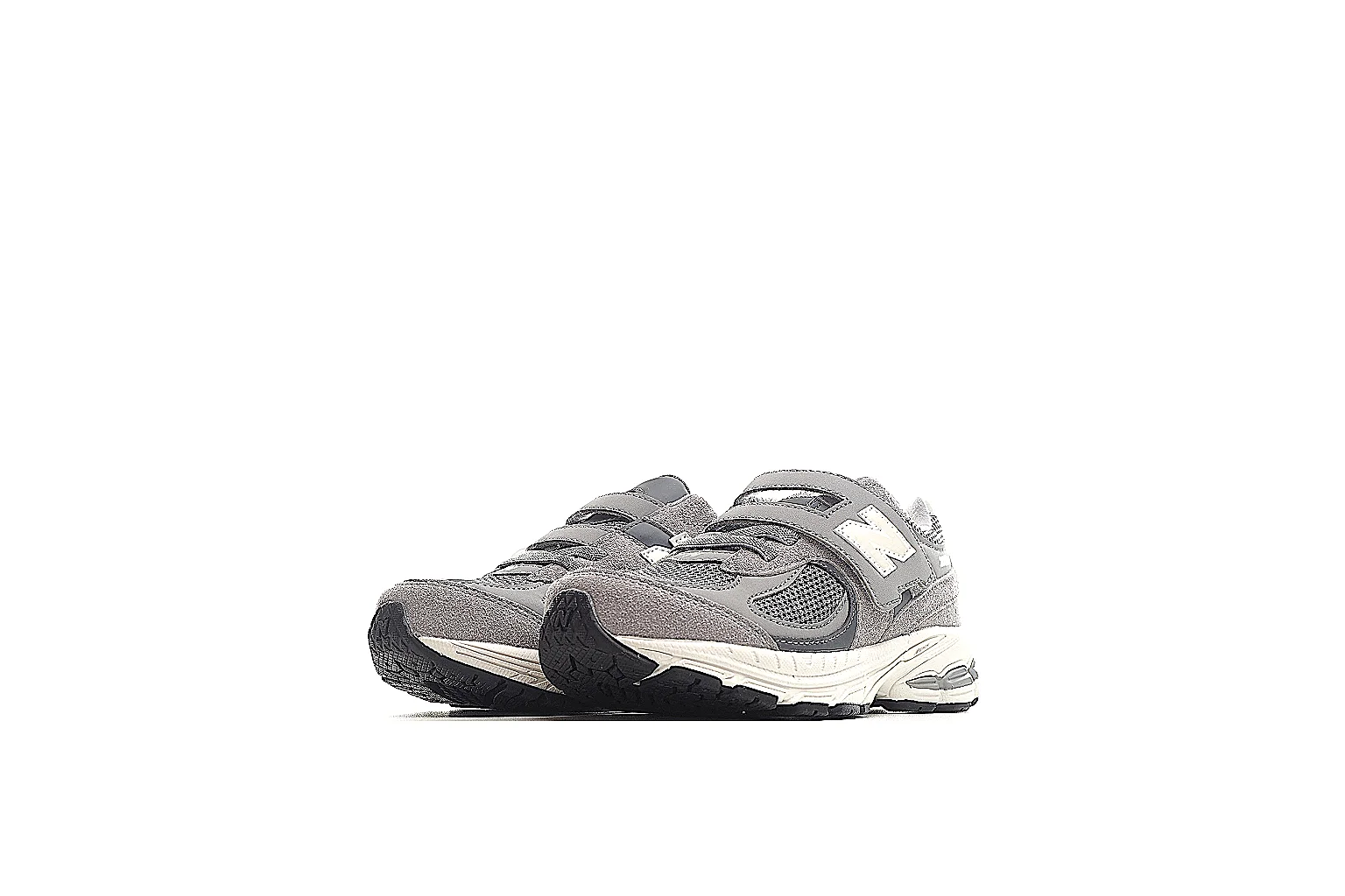 kakofindlist.com Gray White Gray Runner Runner budget shortlist note six-photo gallery thumbnail 2