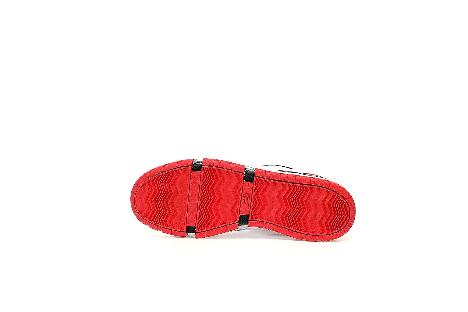 Kako Find List budget photos for Jordan White Red Black High Retro Sneaker thumbnail 5