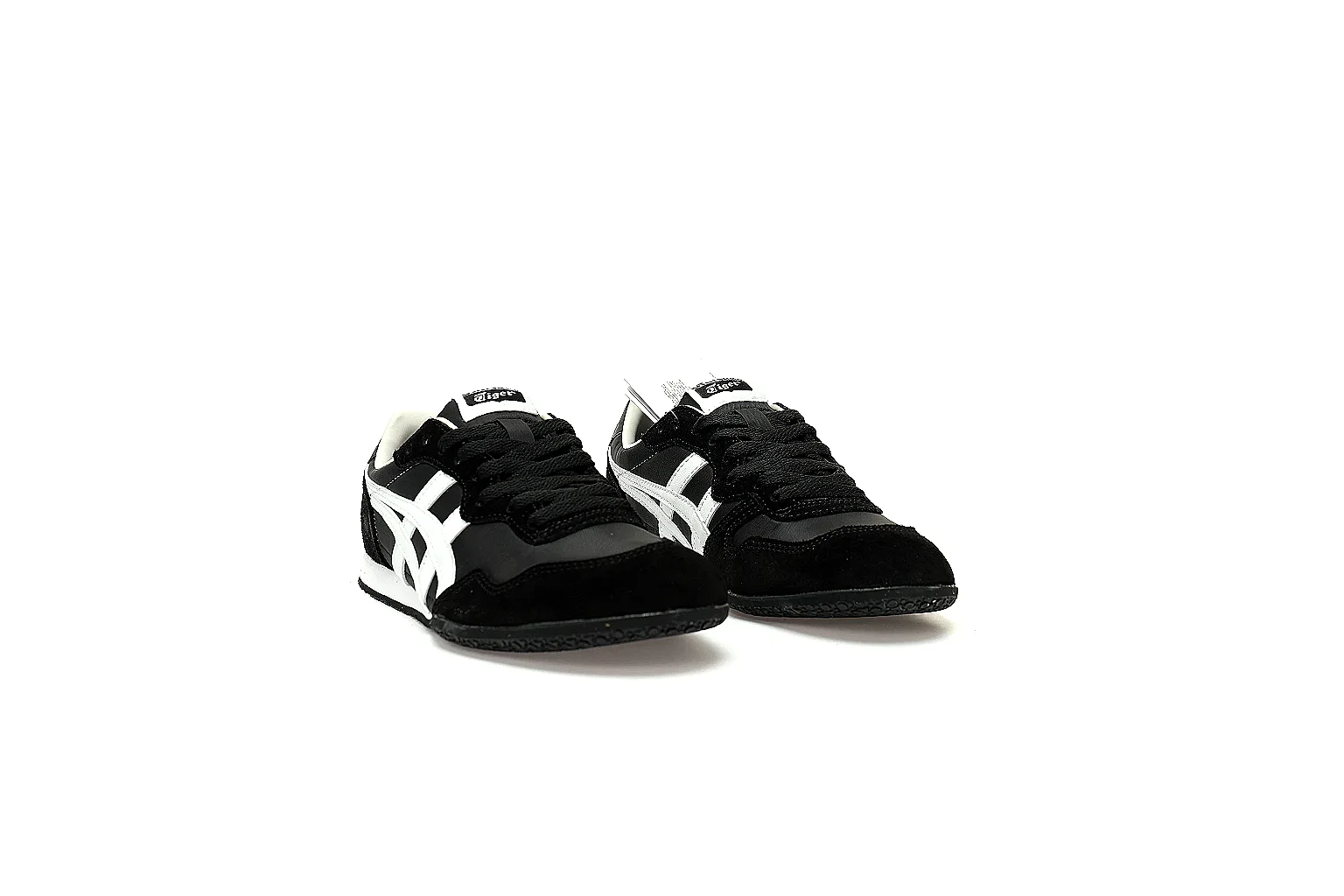 kakofindlist.com Black White Low Court Low Top budget shortlist note six-photo gallery thumbnail 6