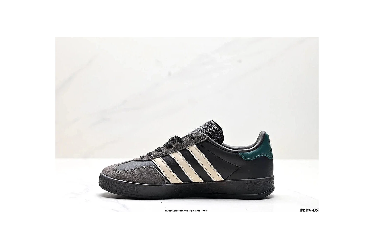 kakofindlist.com Black White Low Top Runner Low Top budget shortlist note six-photo gallery thumbnail 3