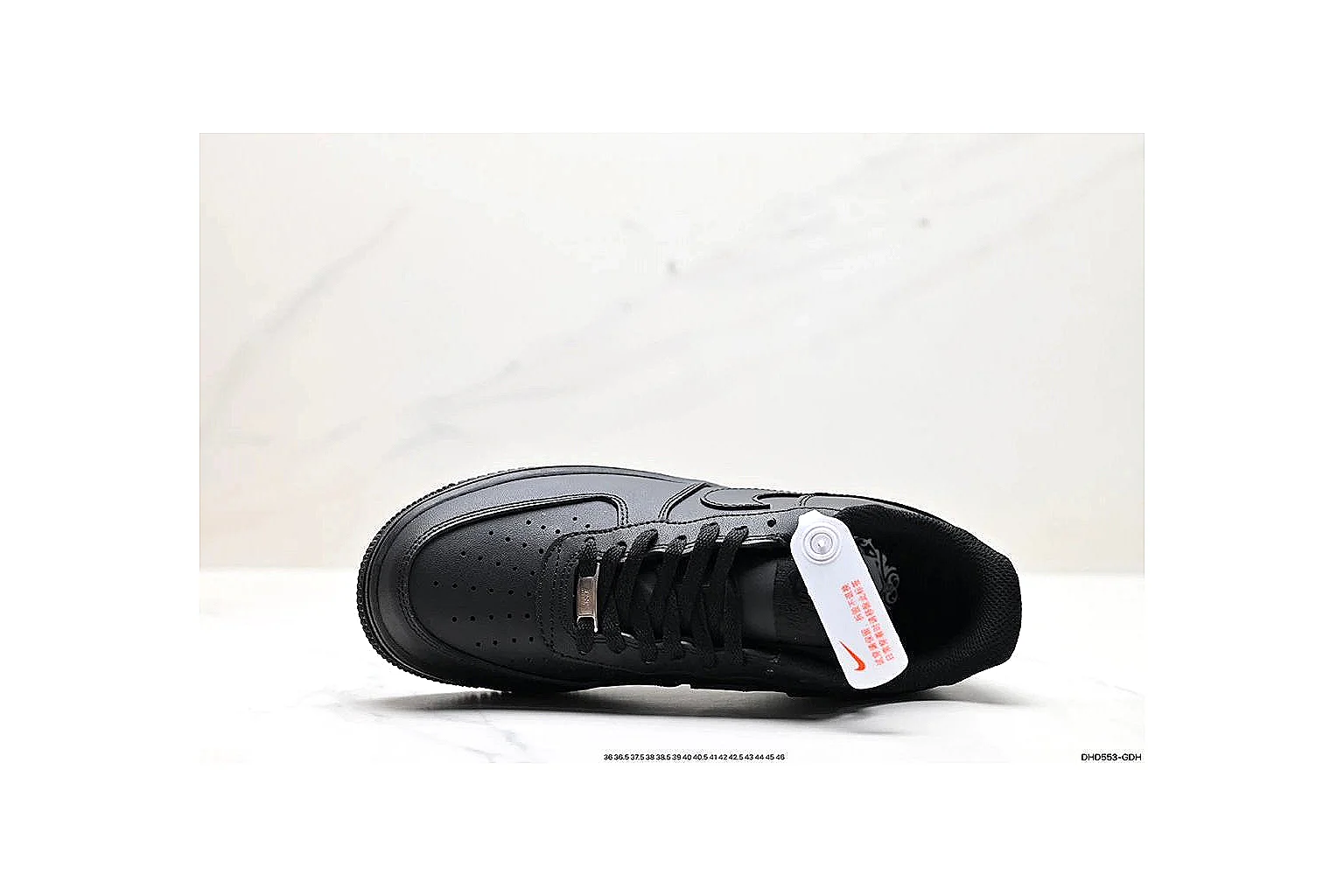 kakofindlist.com Black White Low Top Runner Low Top budget shortlist note six-photo gallery thumbnail 2
