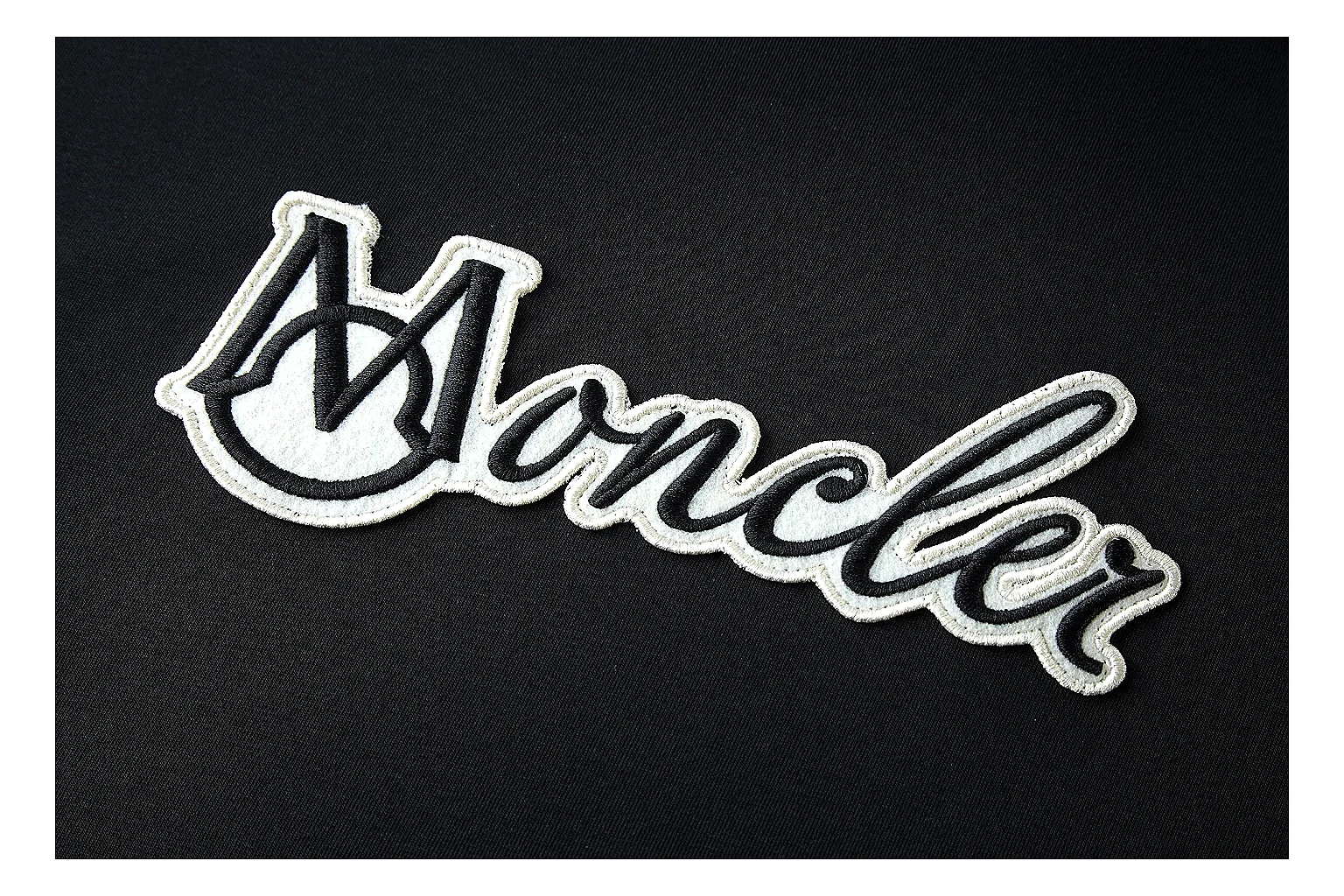 kakofindlist.com Moncler Black Logo Tee 0946 Black short-sleeve-tee product image thumbnail 4