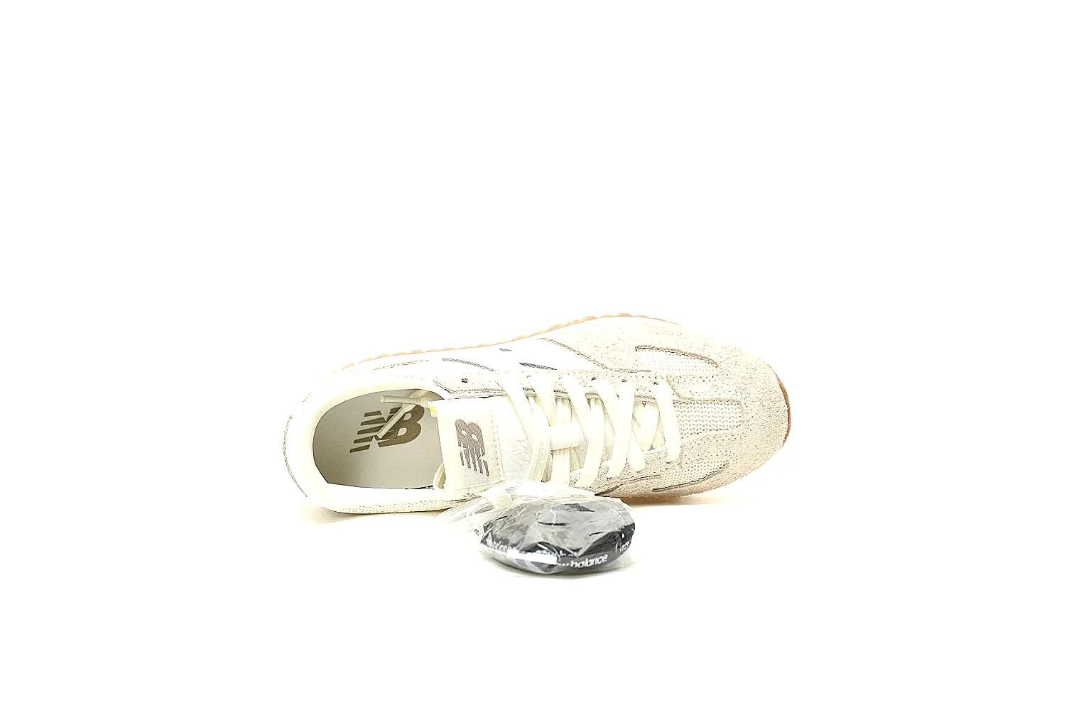 New Balance cream runner value find with gum outsole thumbnail 3