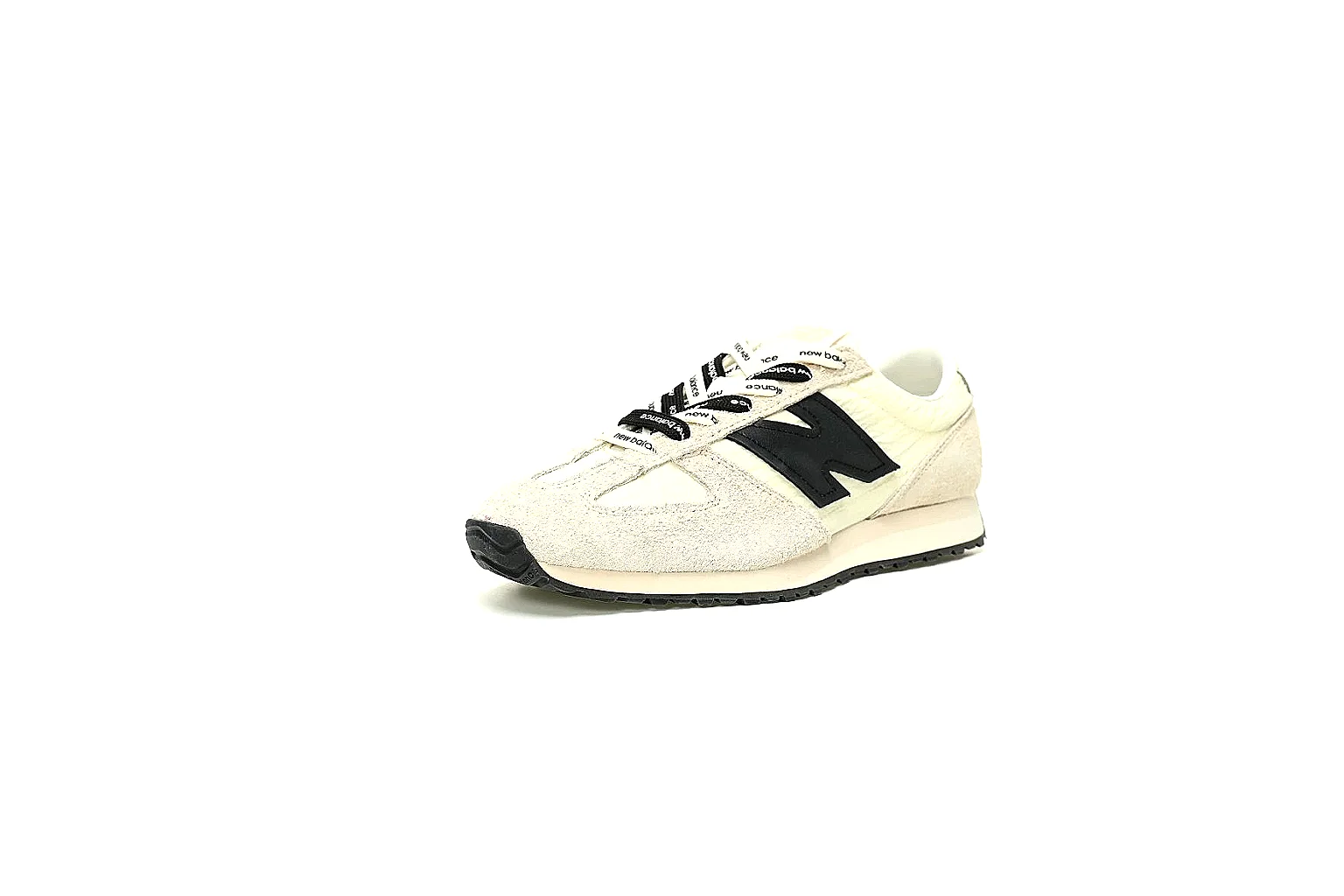 New Balance cream black runner for CNY 420 value shortlist thumbnail 2