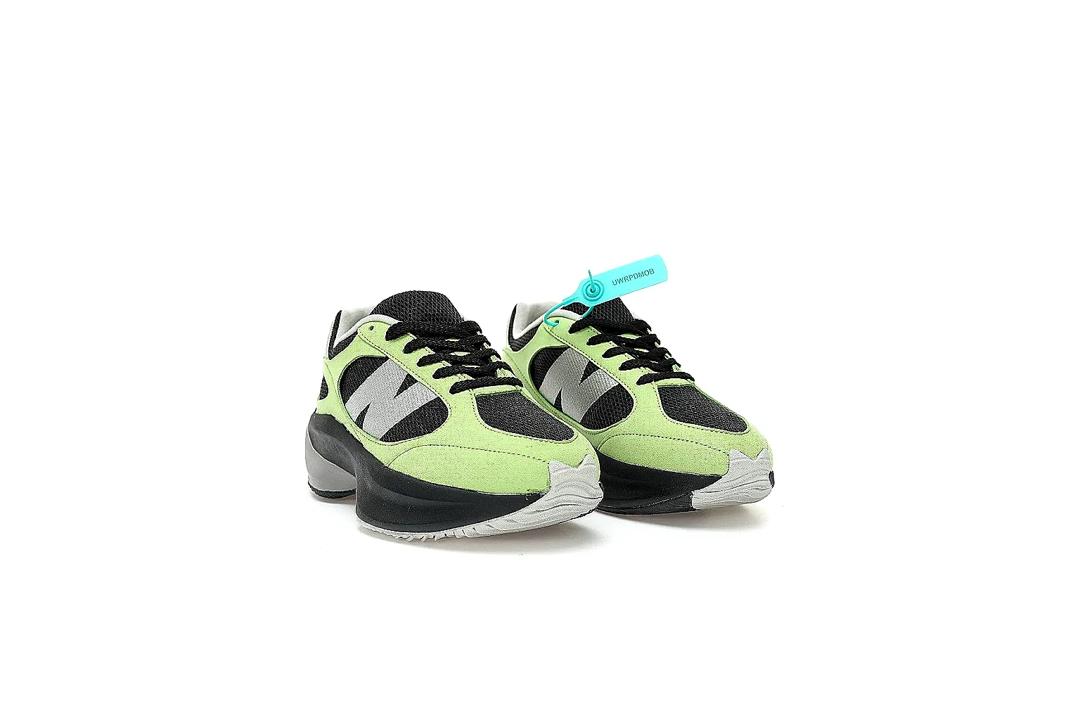 Kako Find List budget photos for New Balance Green Black Trail Runner Sneaker thumbnail 6
