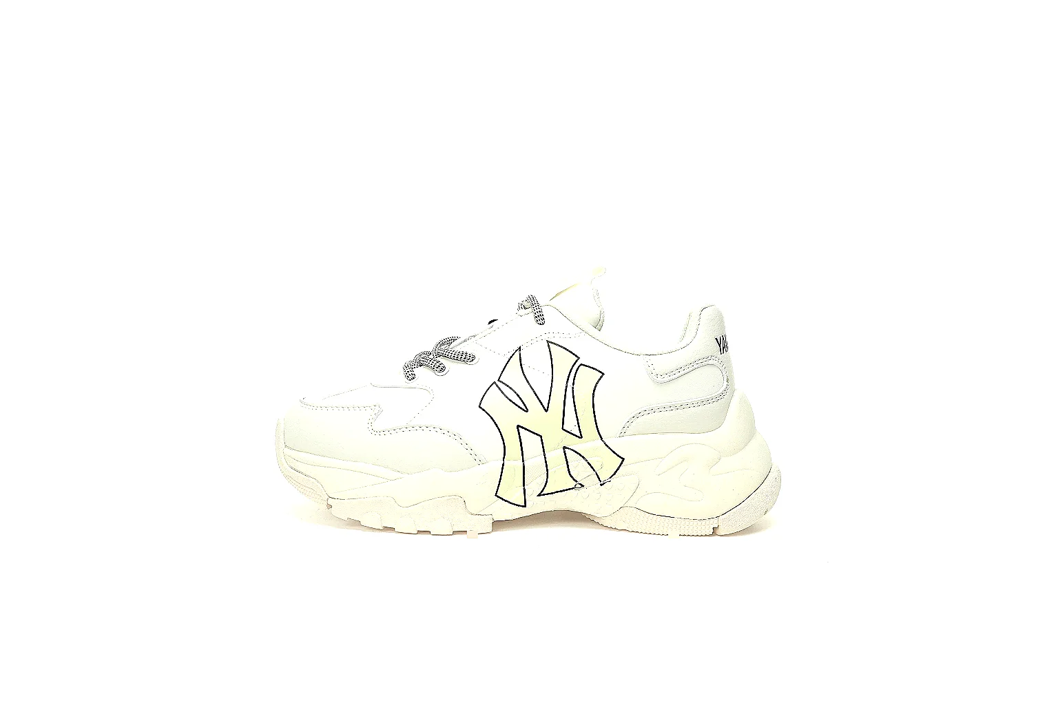 Kako Find List budget photos for New Balance White Gray Runner