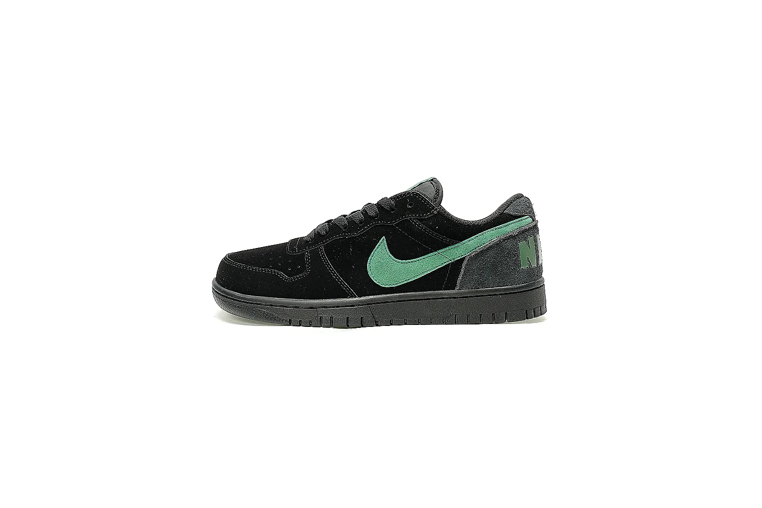 Kako Find List budget photos for Nike Black Green Low Court Sneaker