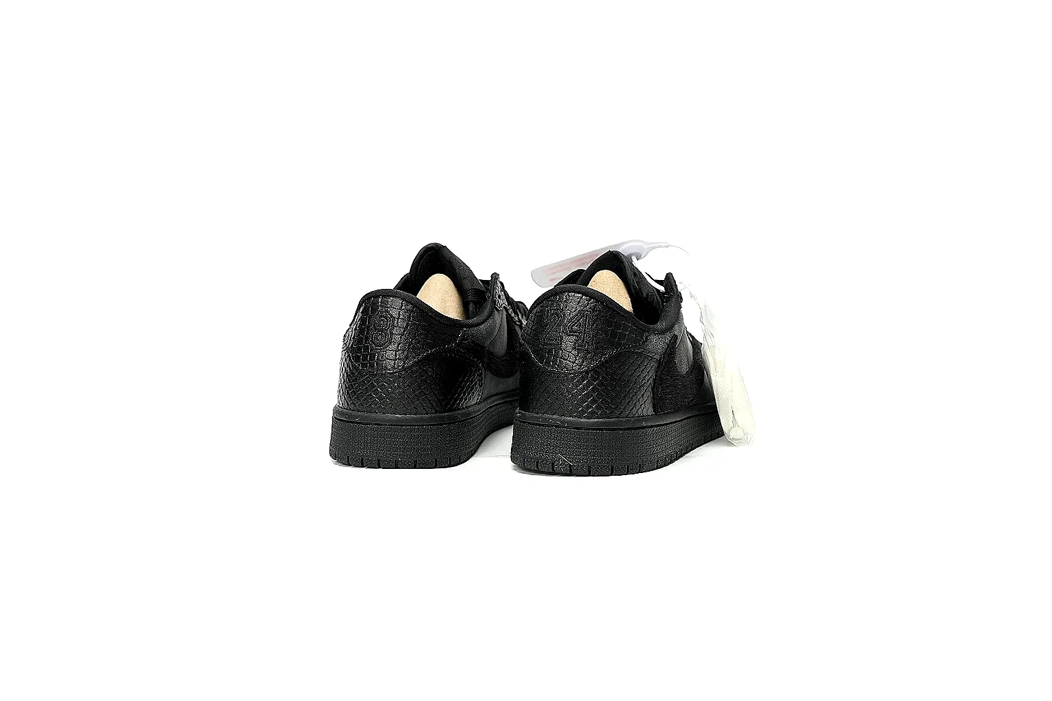 Kako Find List budget photos for Nike Black Low Court thumbnail 6