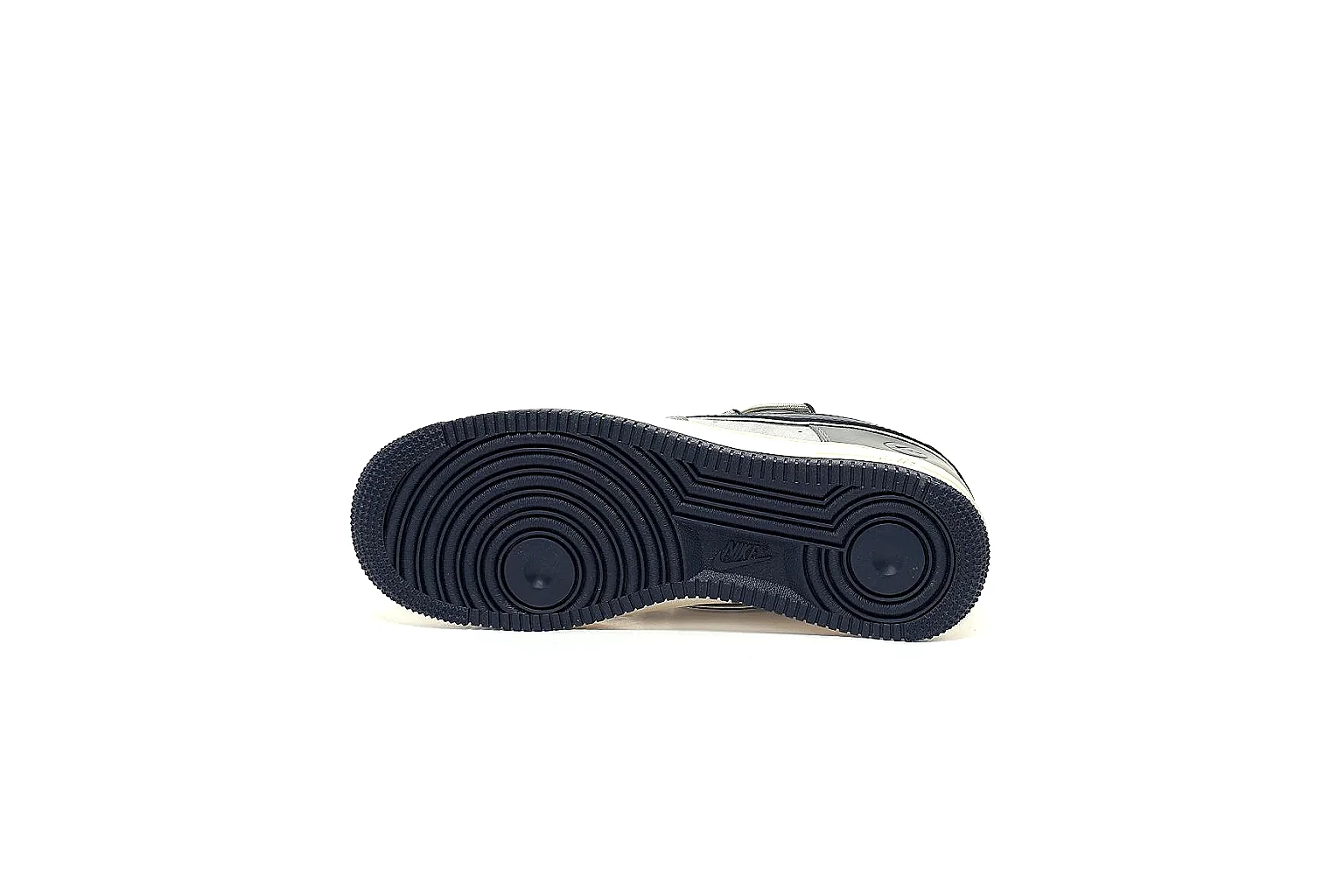 Kako Find List budget photos for Nike Black White Low Court thumbnail 5