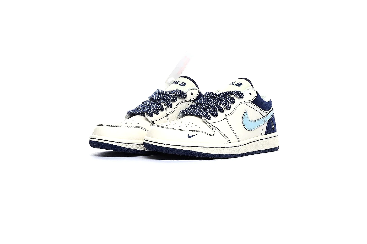kakofindlist.com Nike Cortez White Blue Red 9596 white-blue-red low-top image thumbnail 2