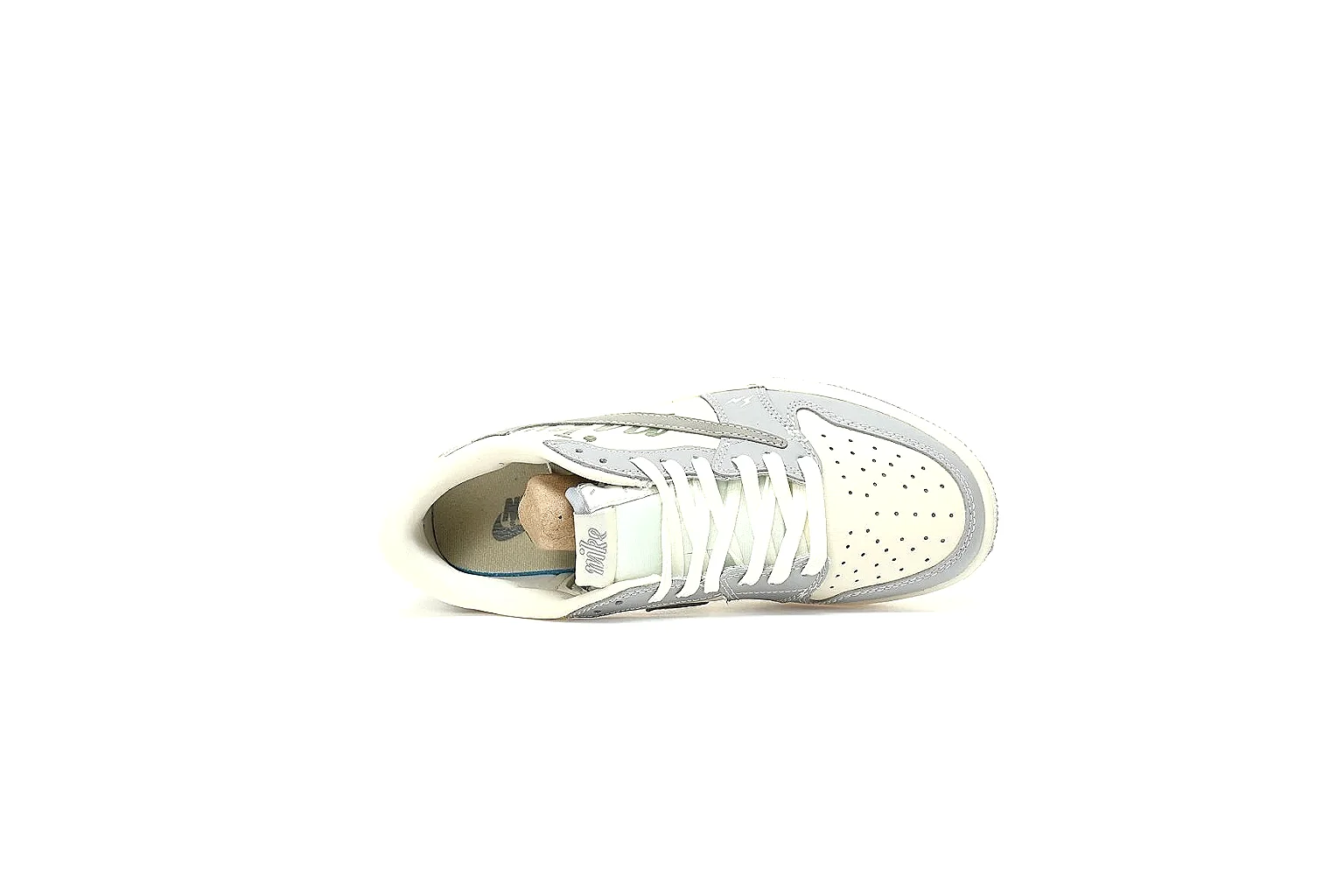 Kako Find List budget photos for Nike Cream Olive Low Court thumbnail 3
