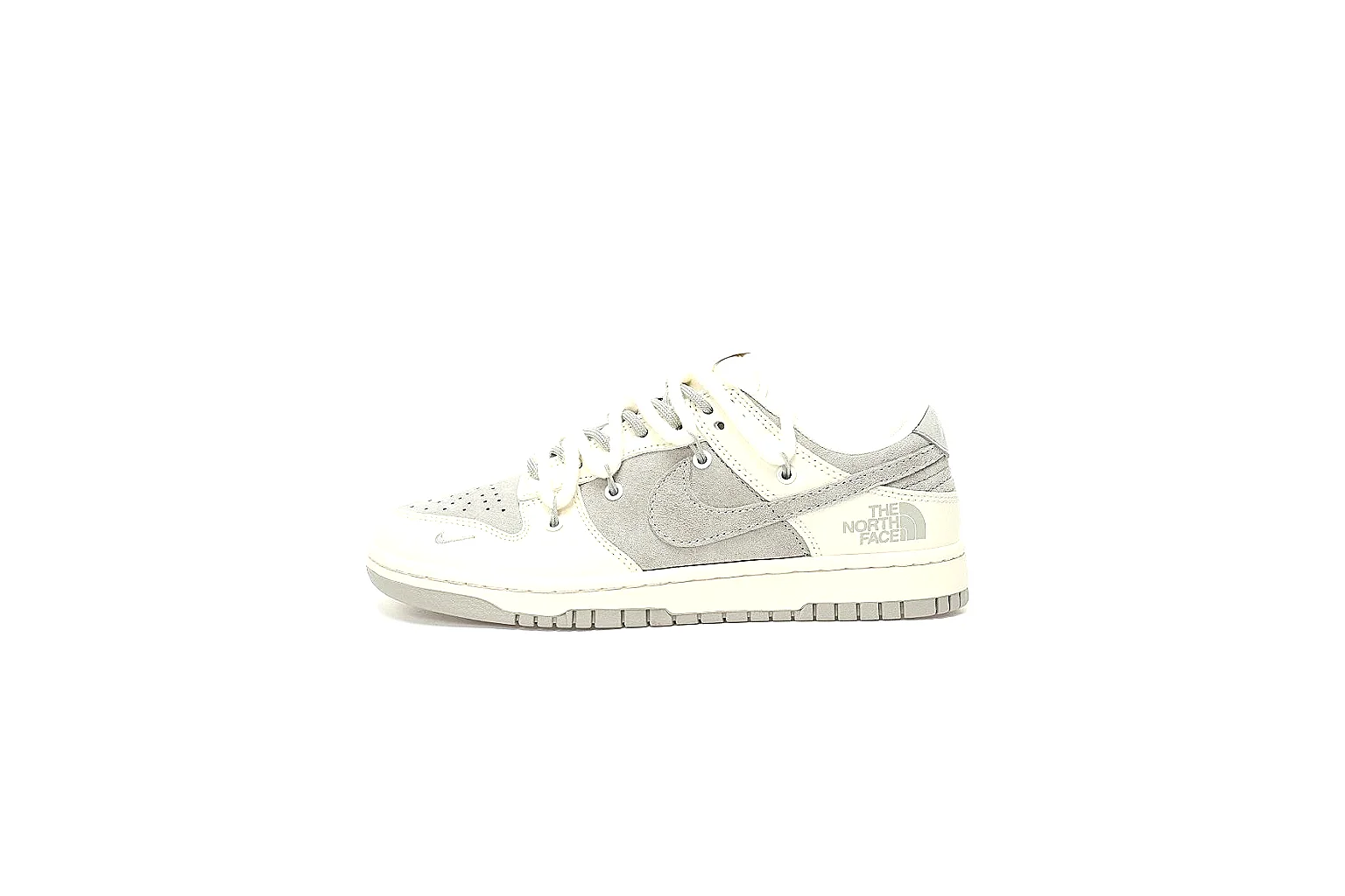 Kako Find List budget photos for Nike Gray Low Court