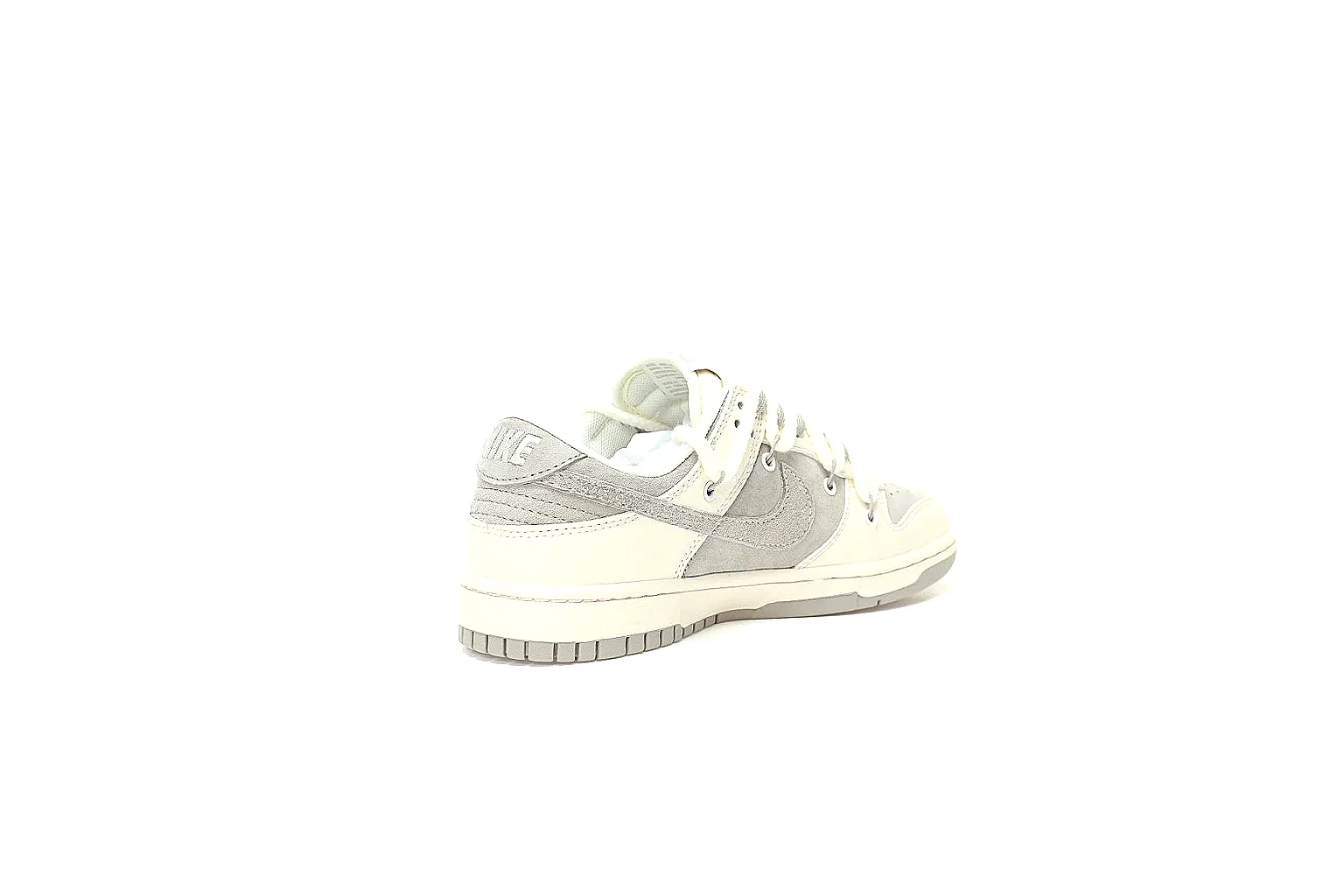 Kako Find List budget photos for Nike Gray Low Court thumbnail 2