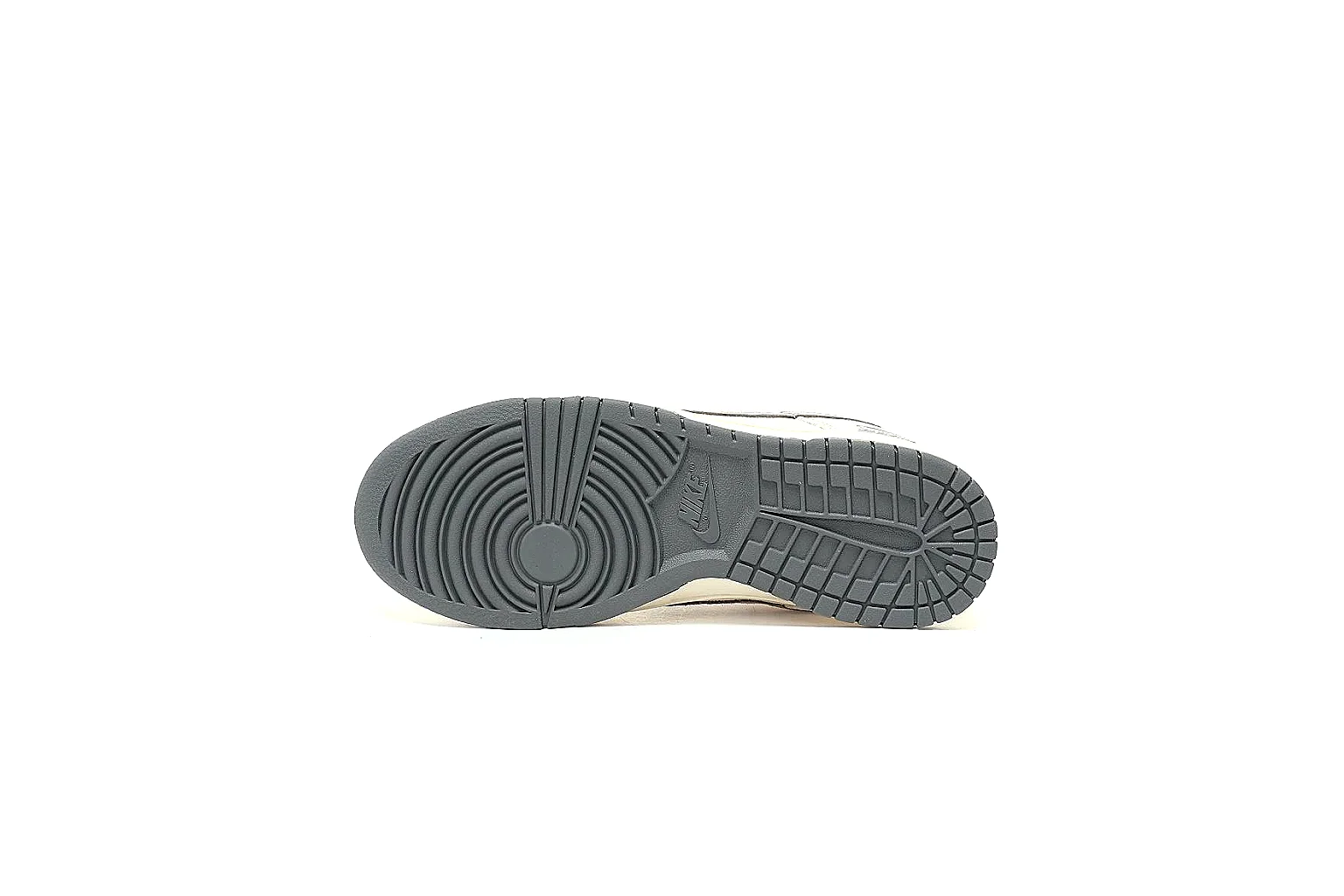 Kako Find List budget photos for Nike Gray Red Low Court Sneaker thumbnail 5