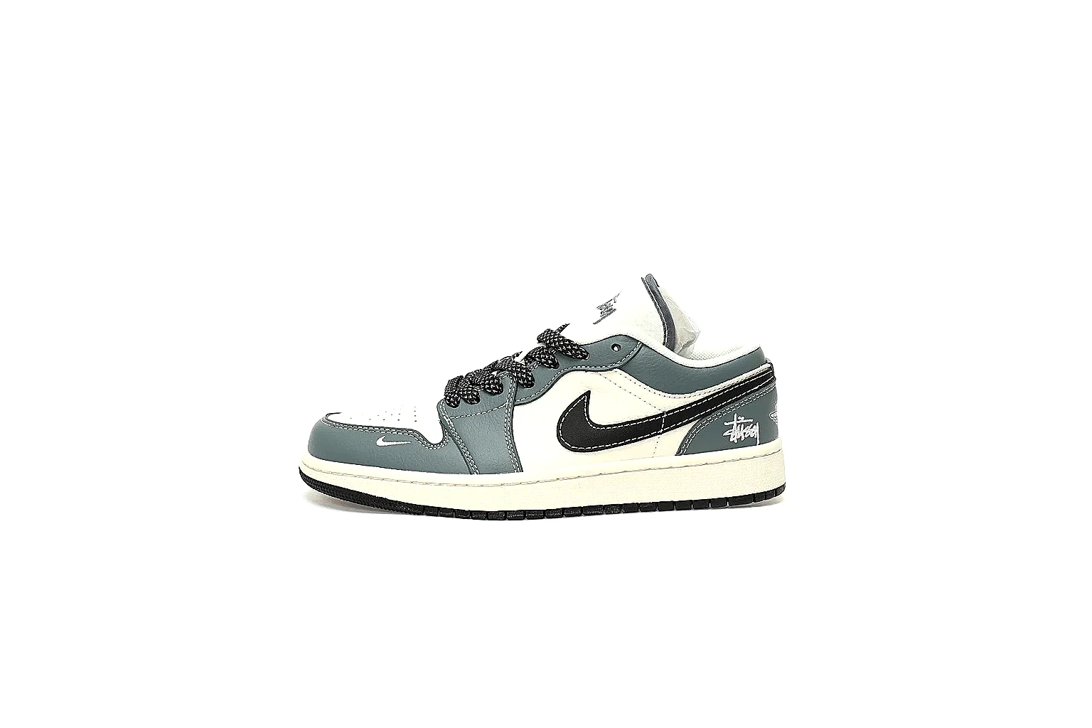 Kako Find List budget photos for Nike Gray Black Low Court