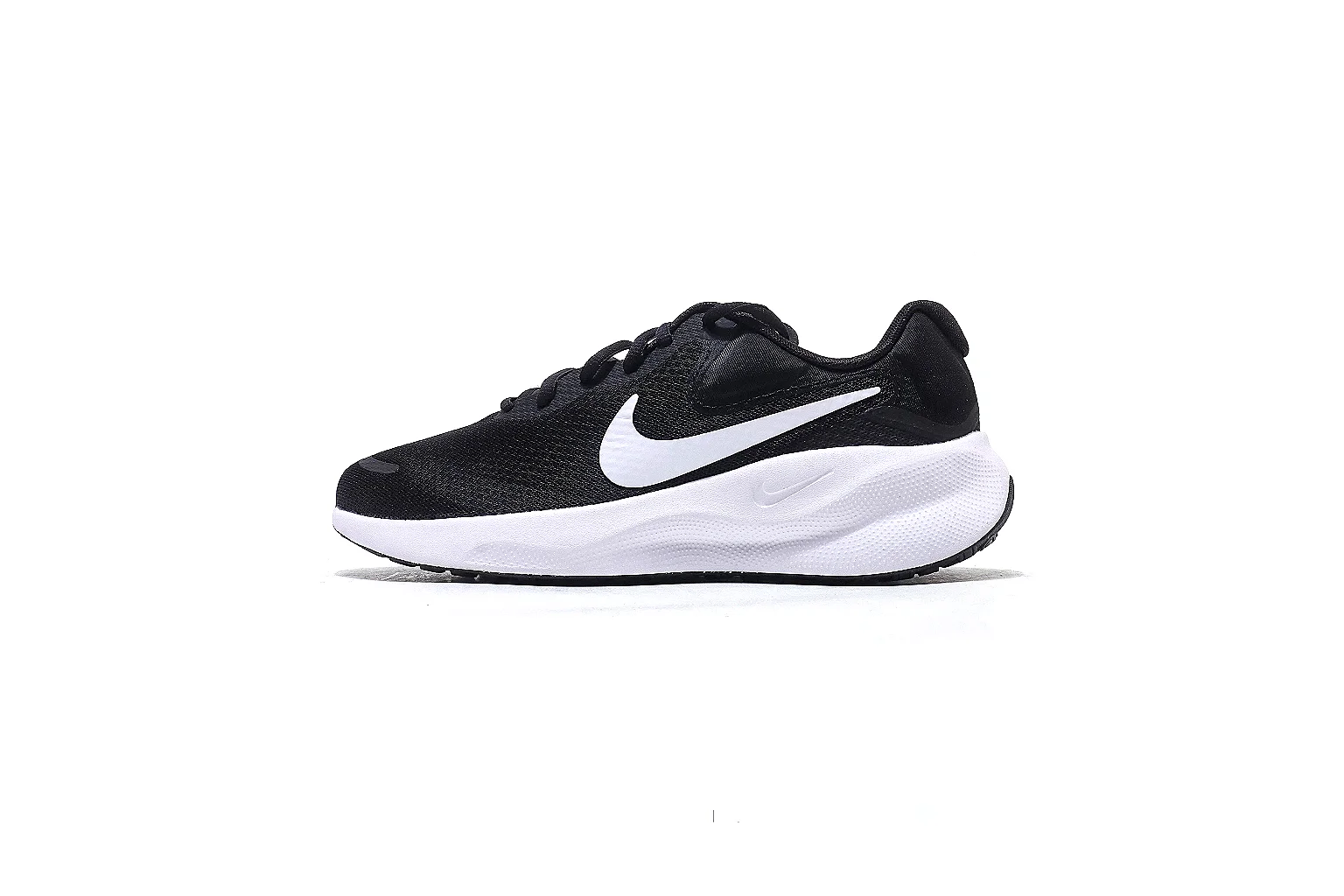 Nike low runner Black White 7469 budget shortlist note six-photo gallery