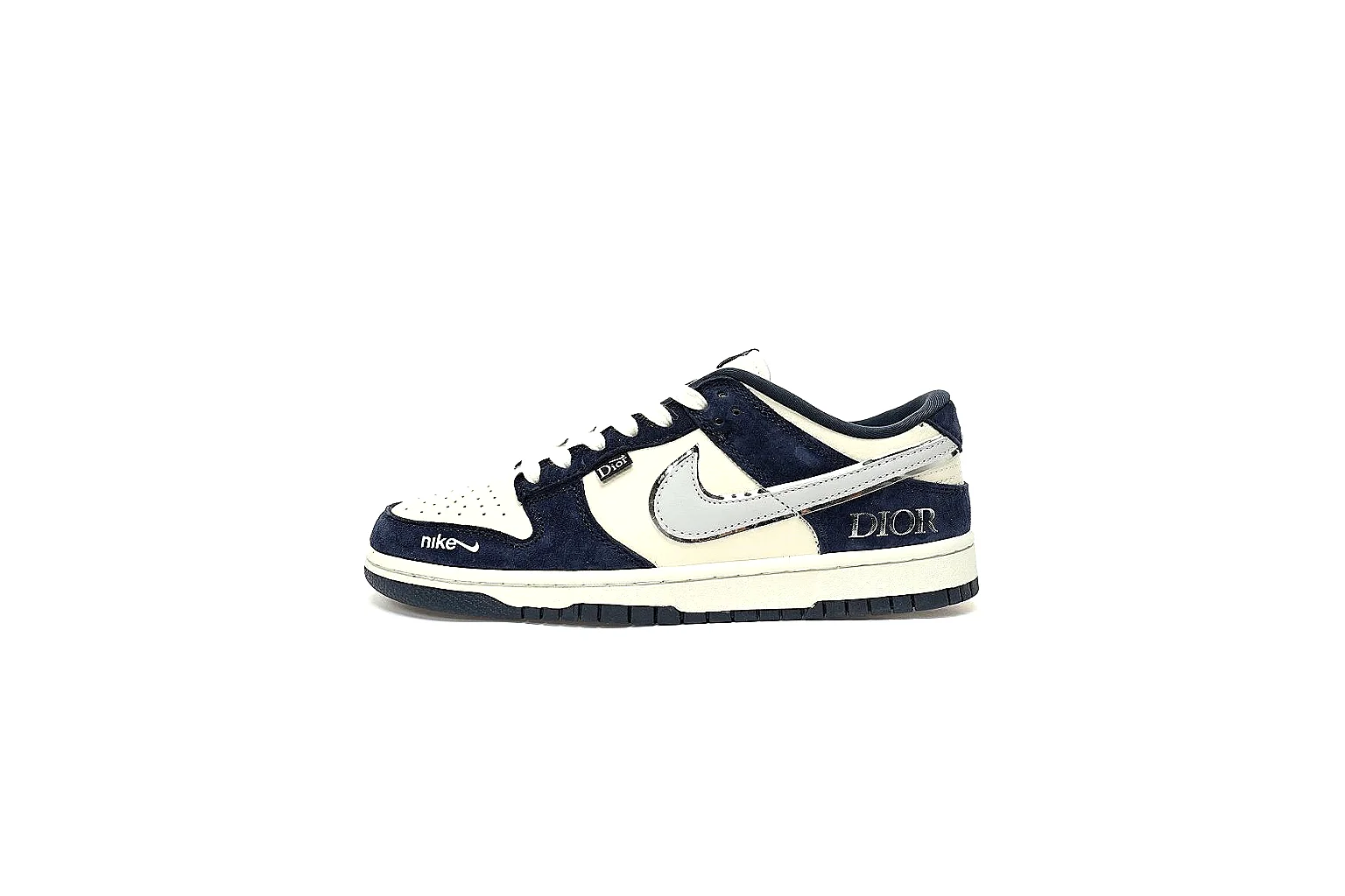 Kako Find List budget photos for Nike Navy Cream Low Court
