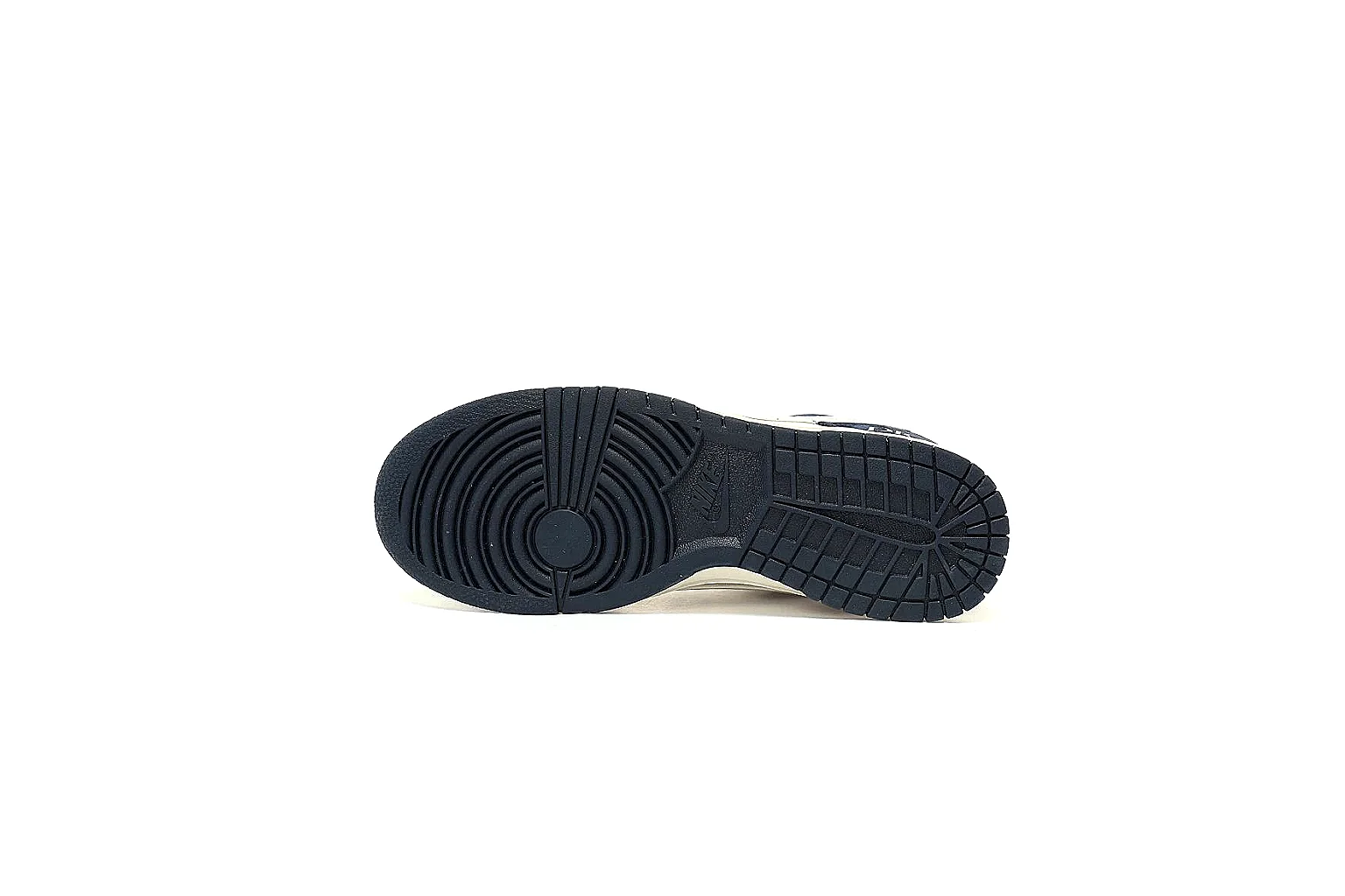 Kako Find List budget photos for Nike Navy Cream Low Court thumbnail 4
