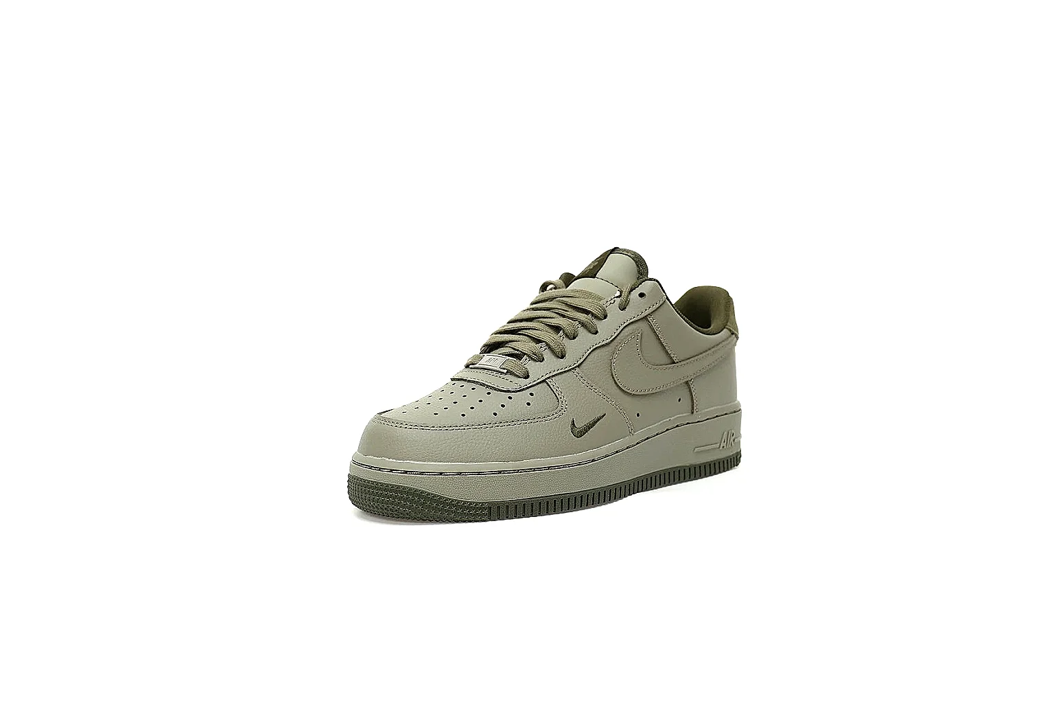 Kako Find List budget photos for Nike Olive Low Court thumbnail 2