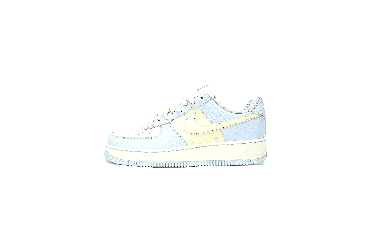 Kako Find List budget photos for Nike Pale Blue Low Court Sneaker