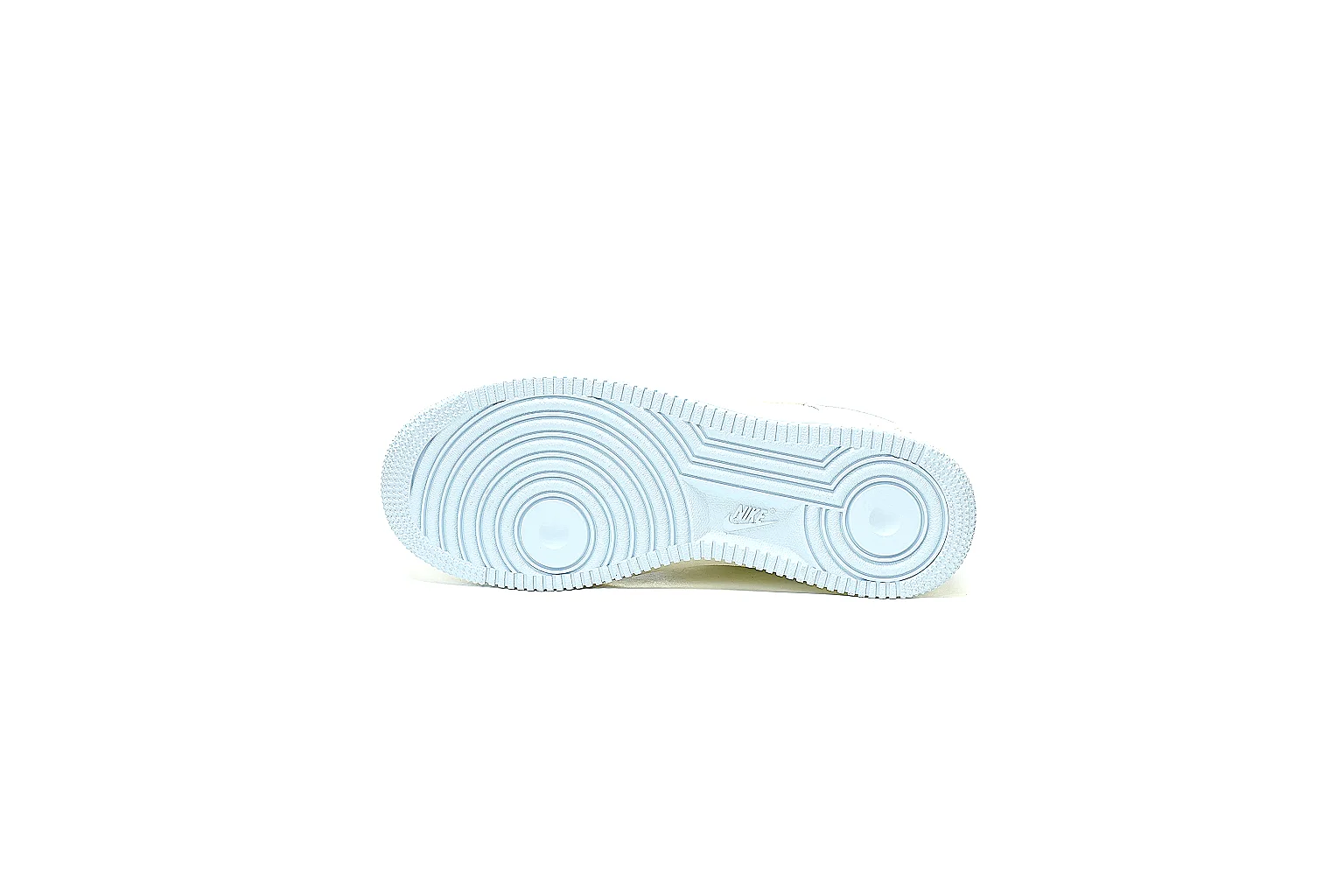Kako Find List budget photos for Nike Pale Blue Low Court Sneaker thumbnail 4