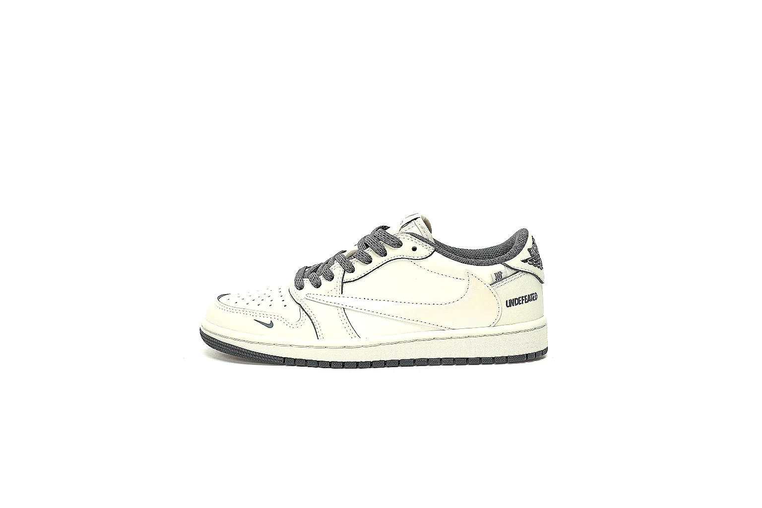 Kako Find List budget photos for Nike White Black Low Court