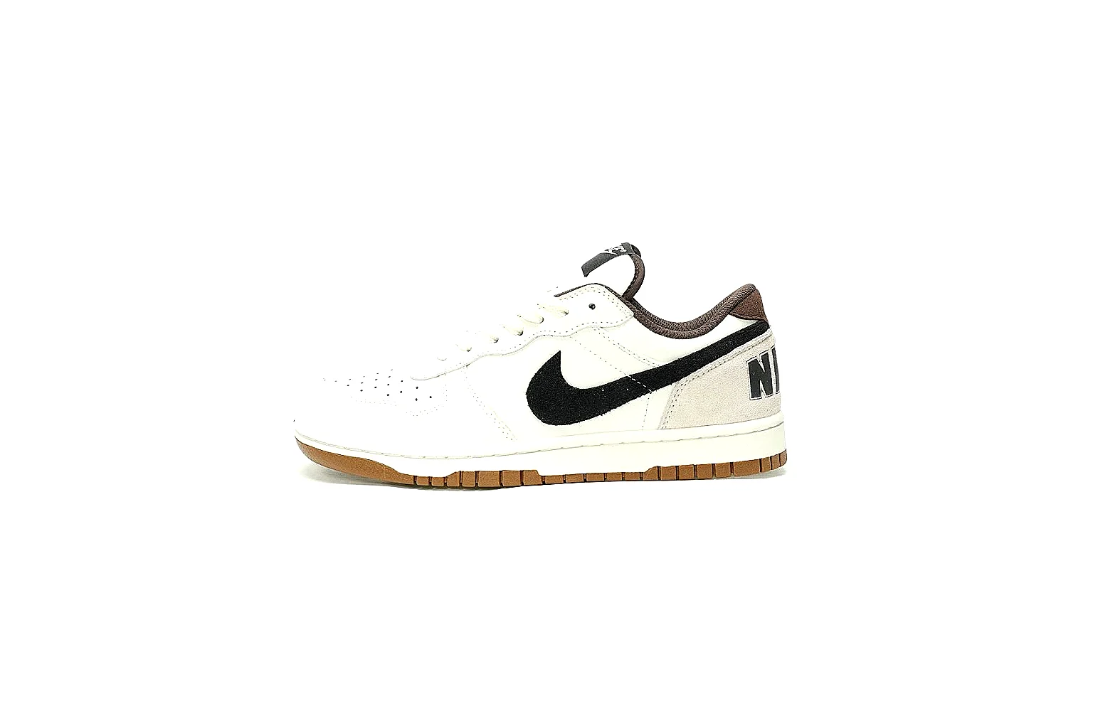 Kako Find List budget photos for Nike White Black Gum Low Court