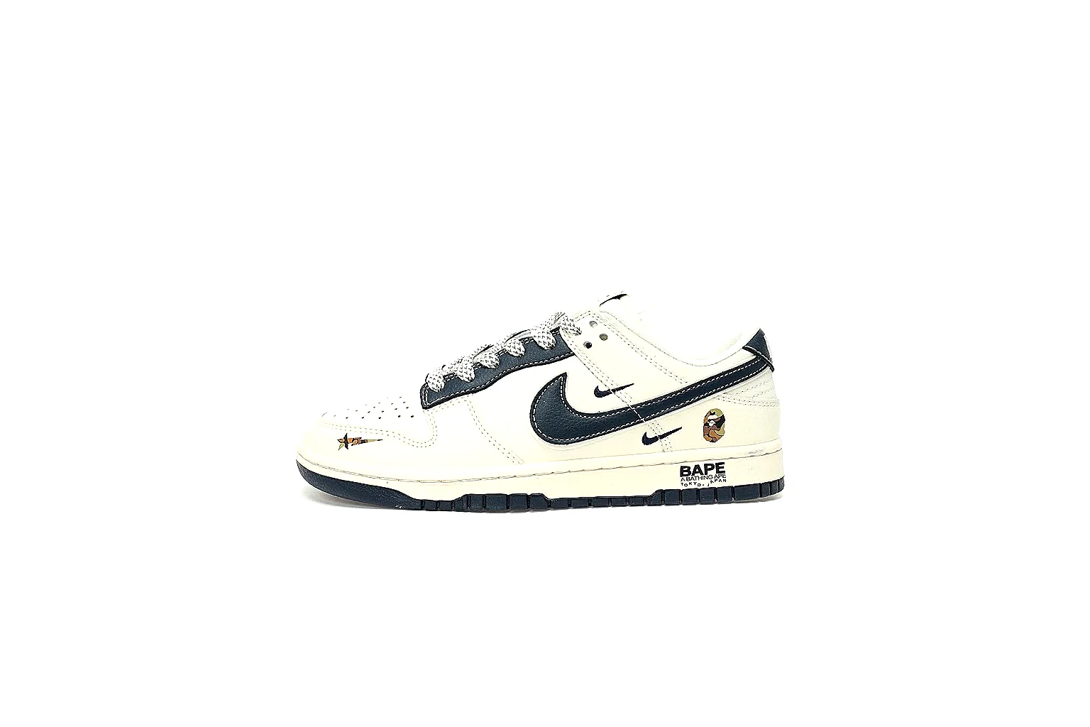 Kako Find List budget photos for Nike White Black Low Court