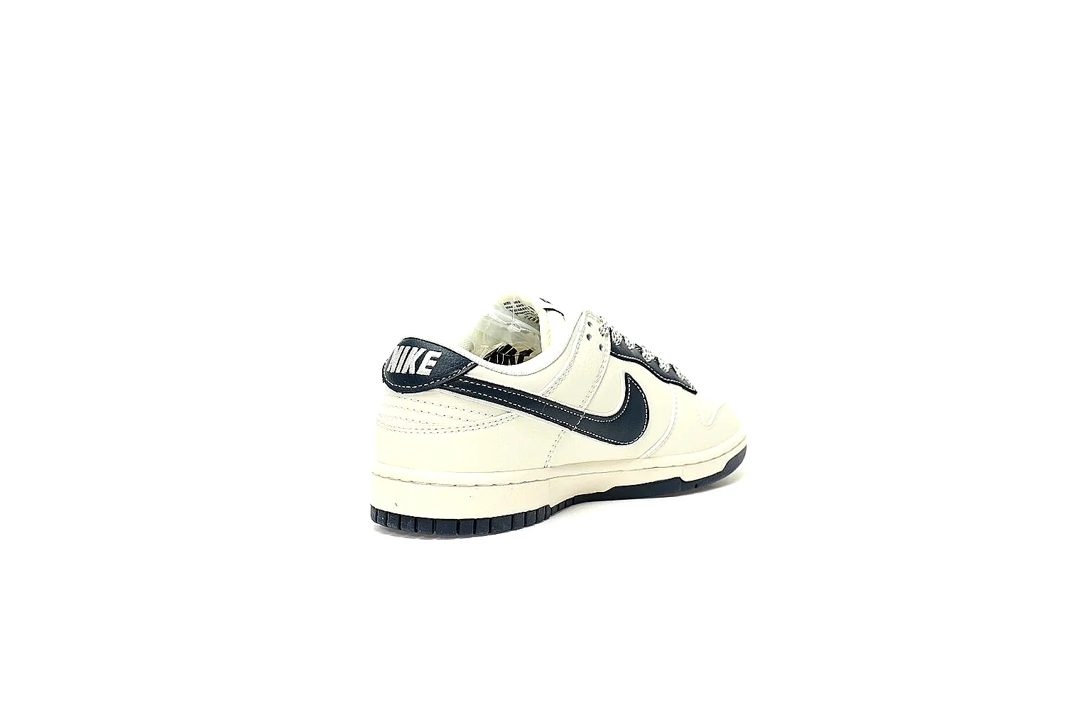 Kako Find List budget photos for Nike White Black Low Court thumbnail 2