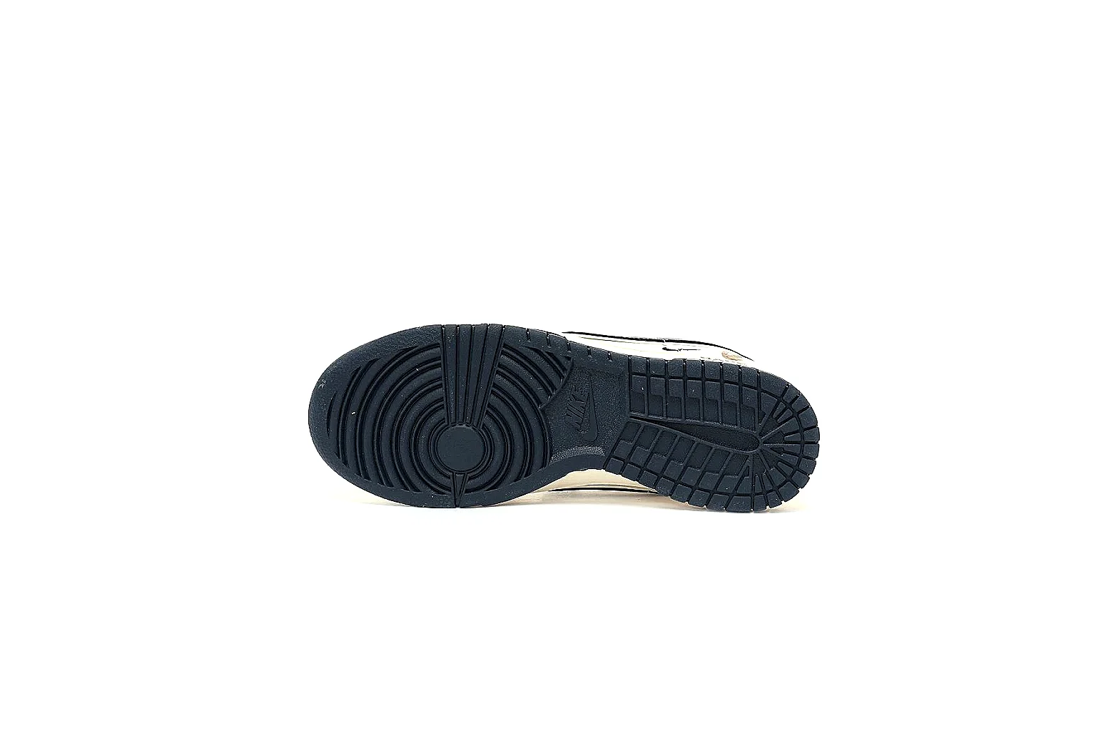 Kako Find List budget photos for Nike White Black Low Court thumbnail 4