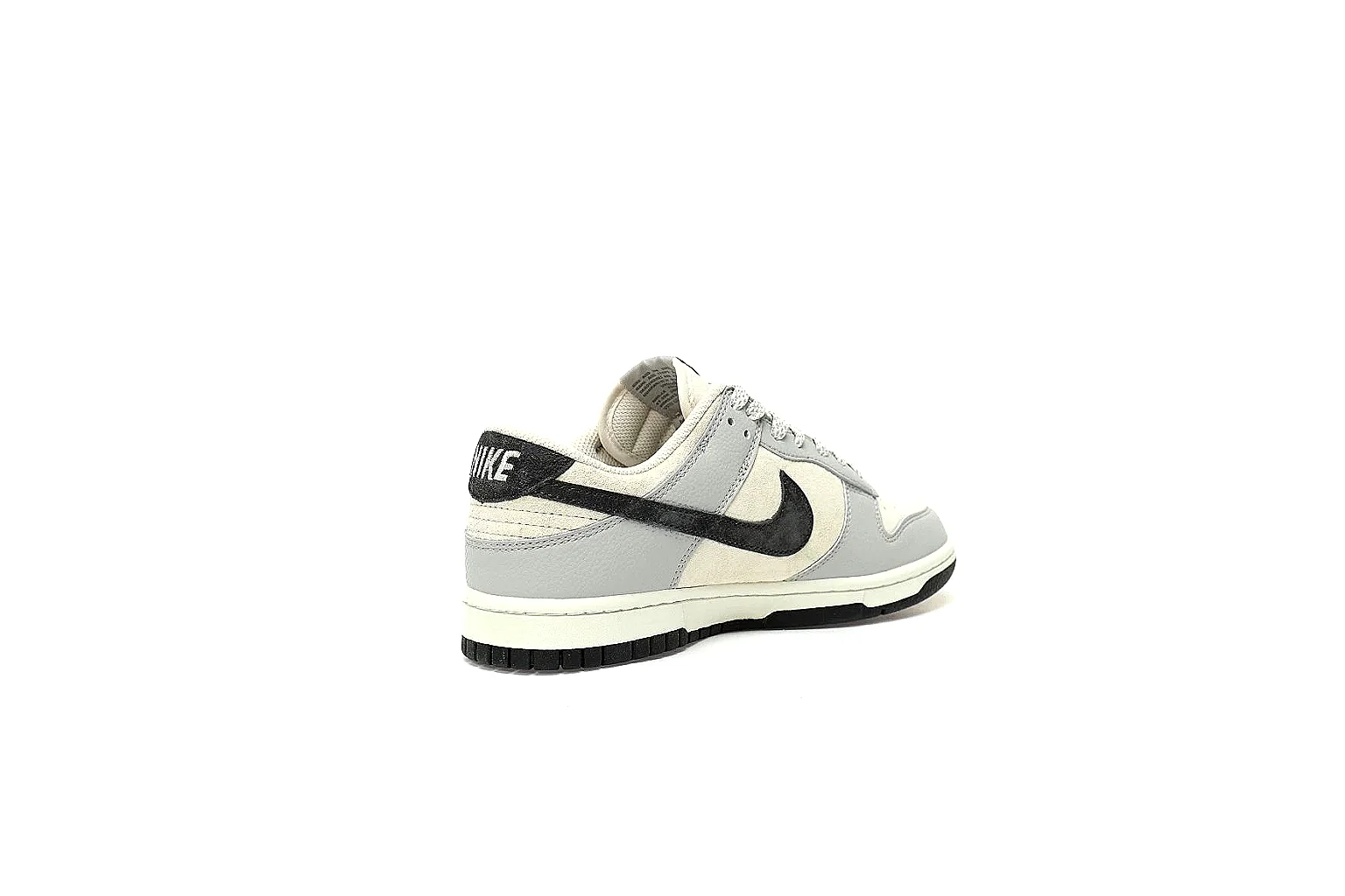 Kako Find List budget photos for Nike White Gray Low Court thumbnail 3