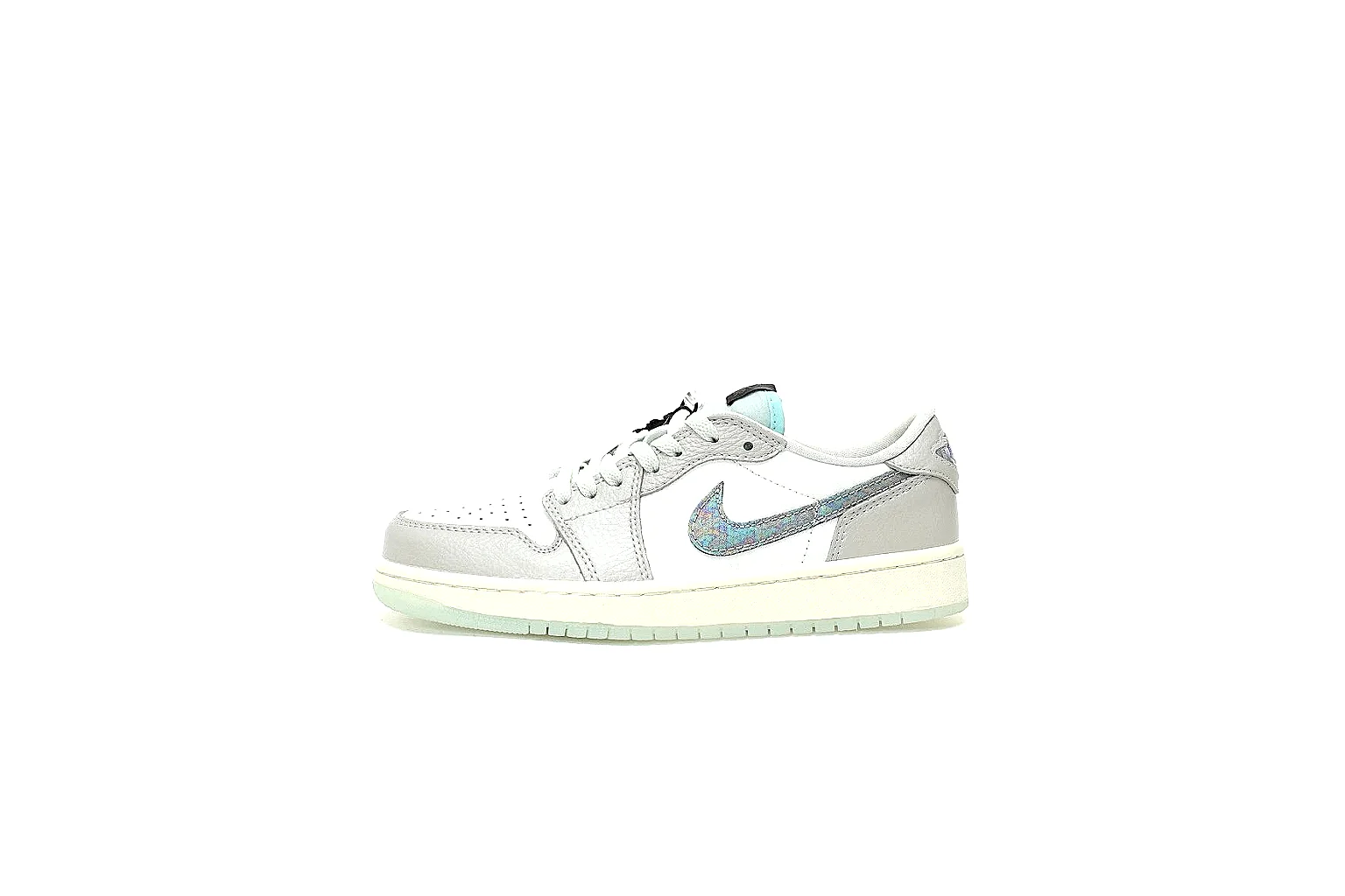 Kako Find List budget photos for Nike White Green Low Court