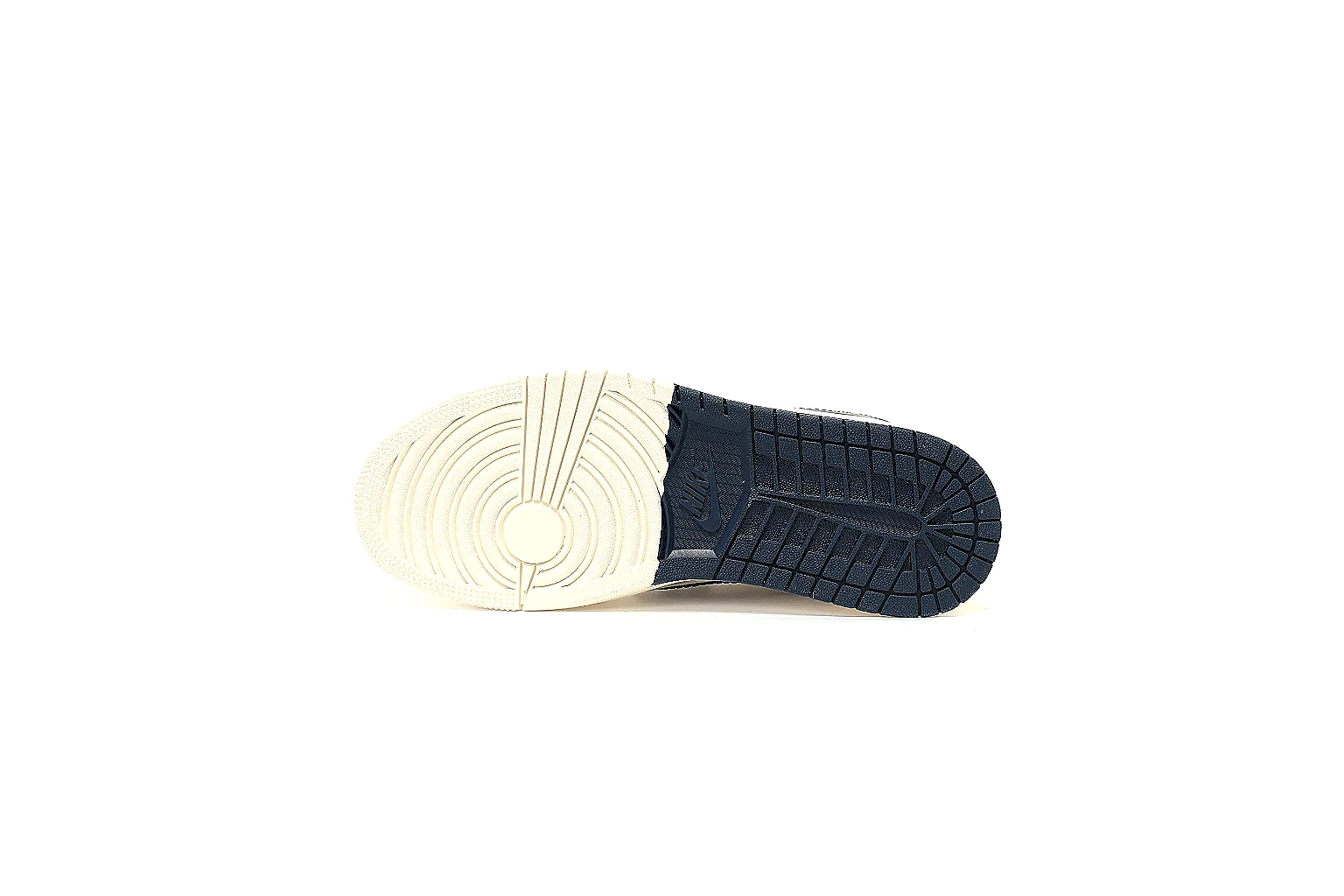 Kako Find List budget photos for Nike White Red Black Low Court thumbnail 4