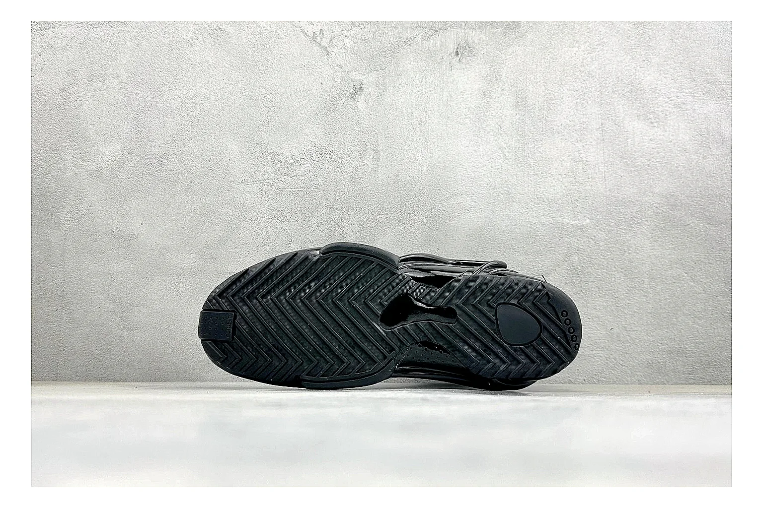 Nike Zoom Hyperflight Black budget find photo showing glossy black basketball upper, sleek shell shape, subtle Swoosh detail, and sculpted court sole thumbnail 5