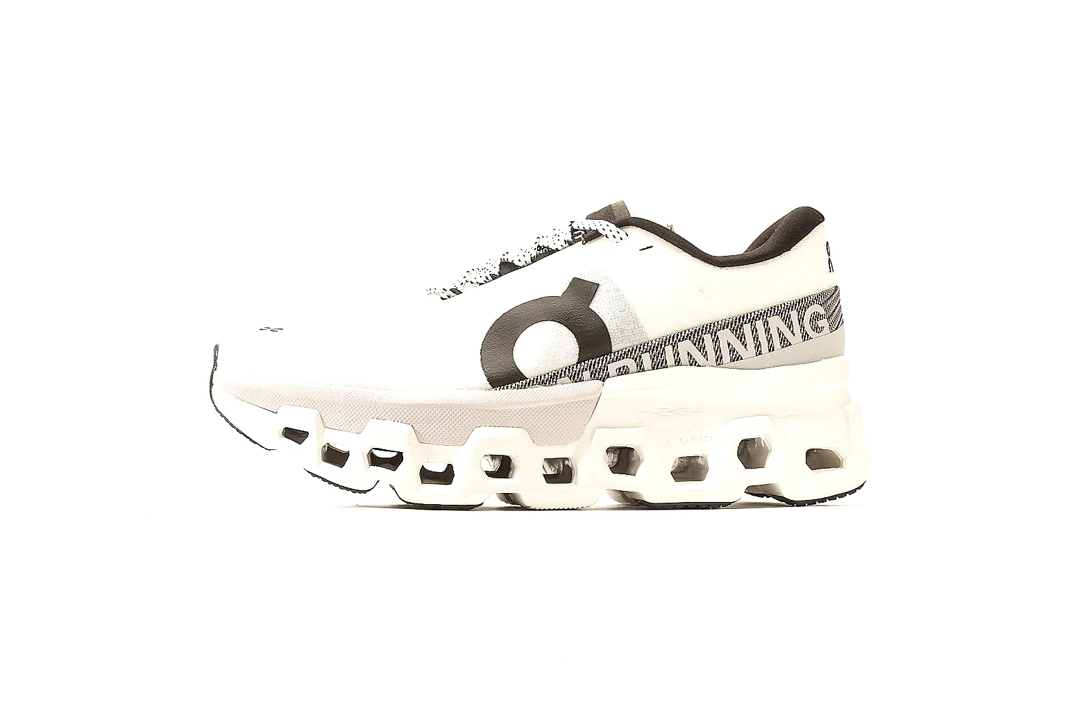 Kako Find List budget photos for On White Black Cloud Runner