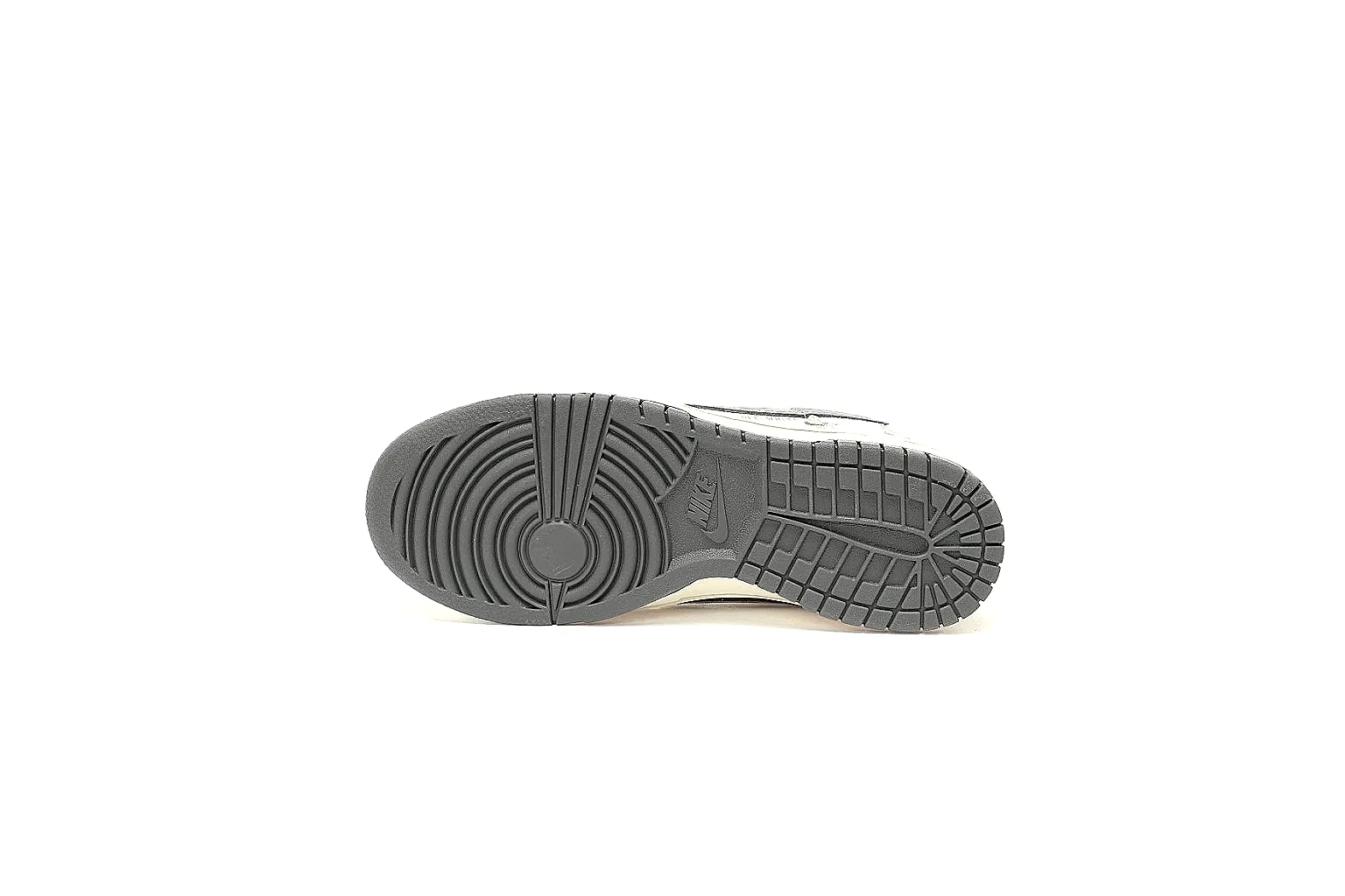 Kako Find List budget photos for Other Black Gray Low Sneaker thumbnail 5