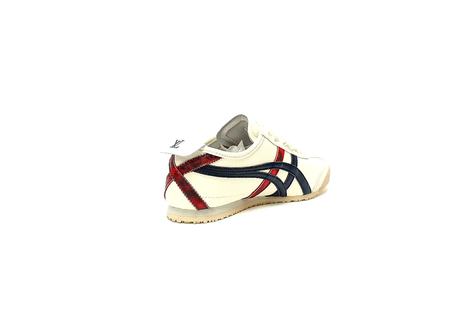 CNY 340 cream navy red low-top trainer small haul find with gum outsole thumbnail 2