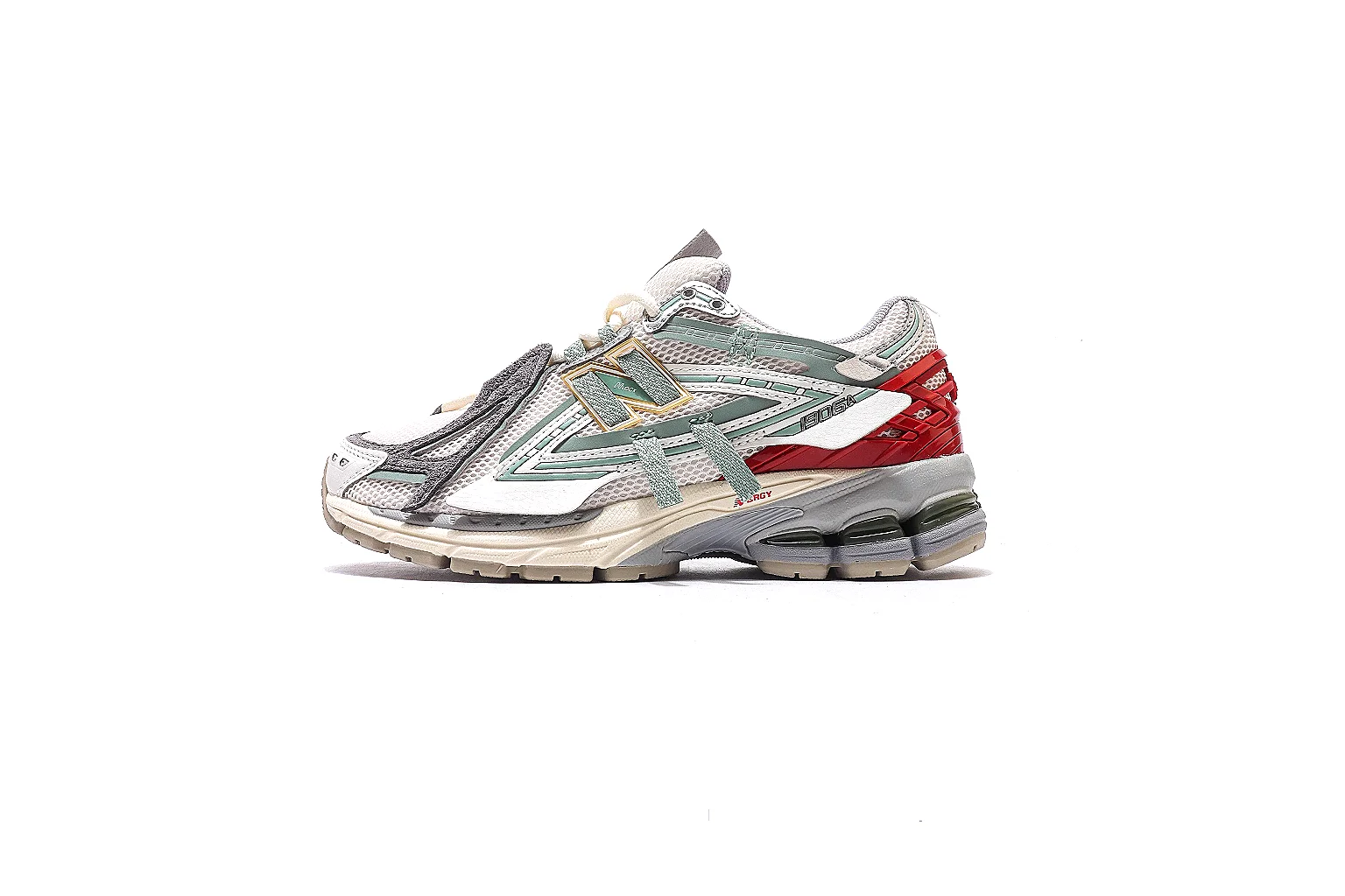 Other retro runner Silver Red 9070 budget find six-photo gallery